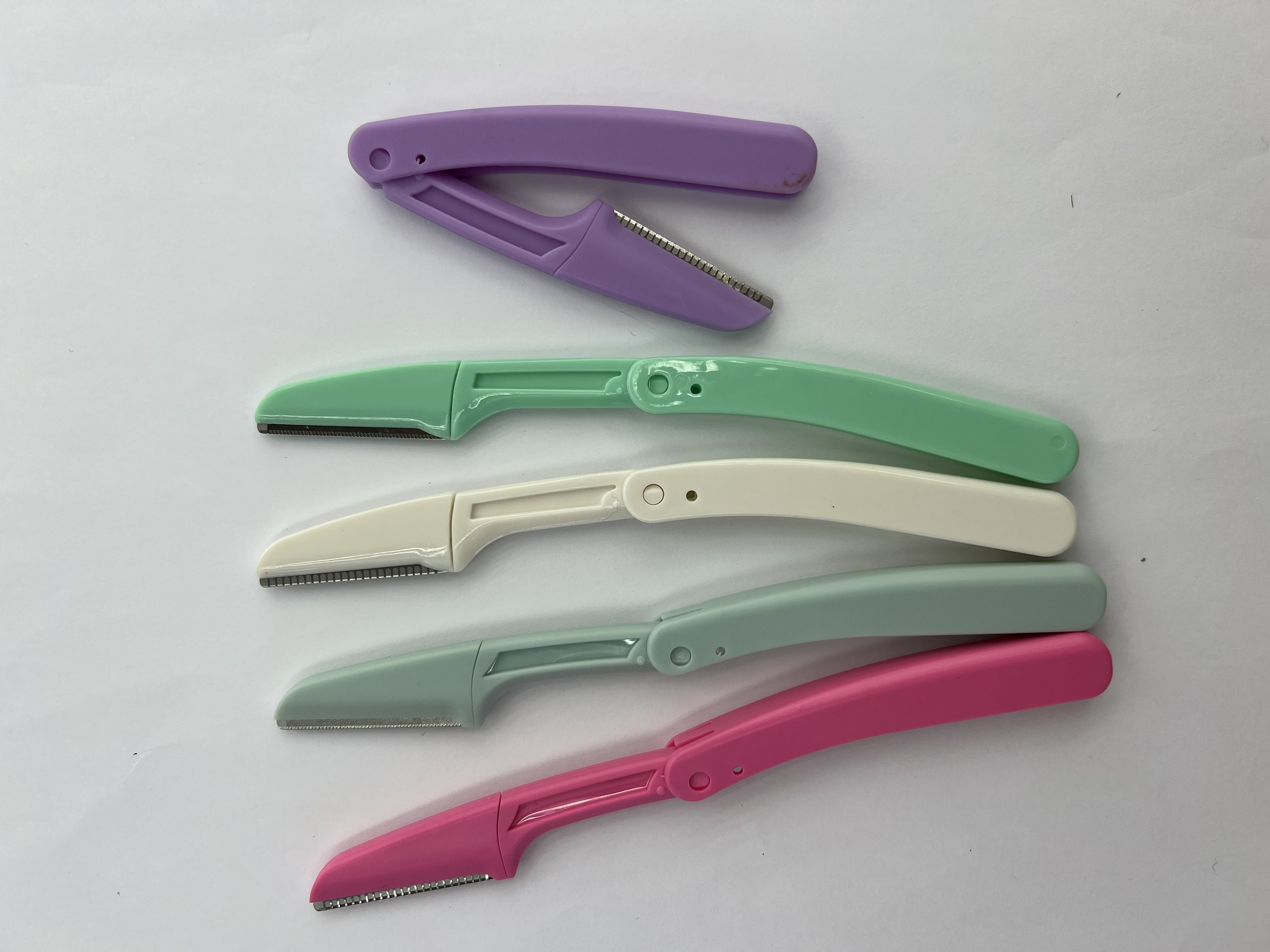 Eyebrow shaping knife Specification image