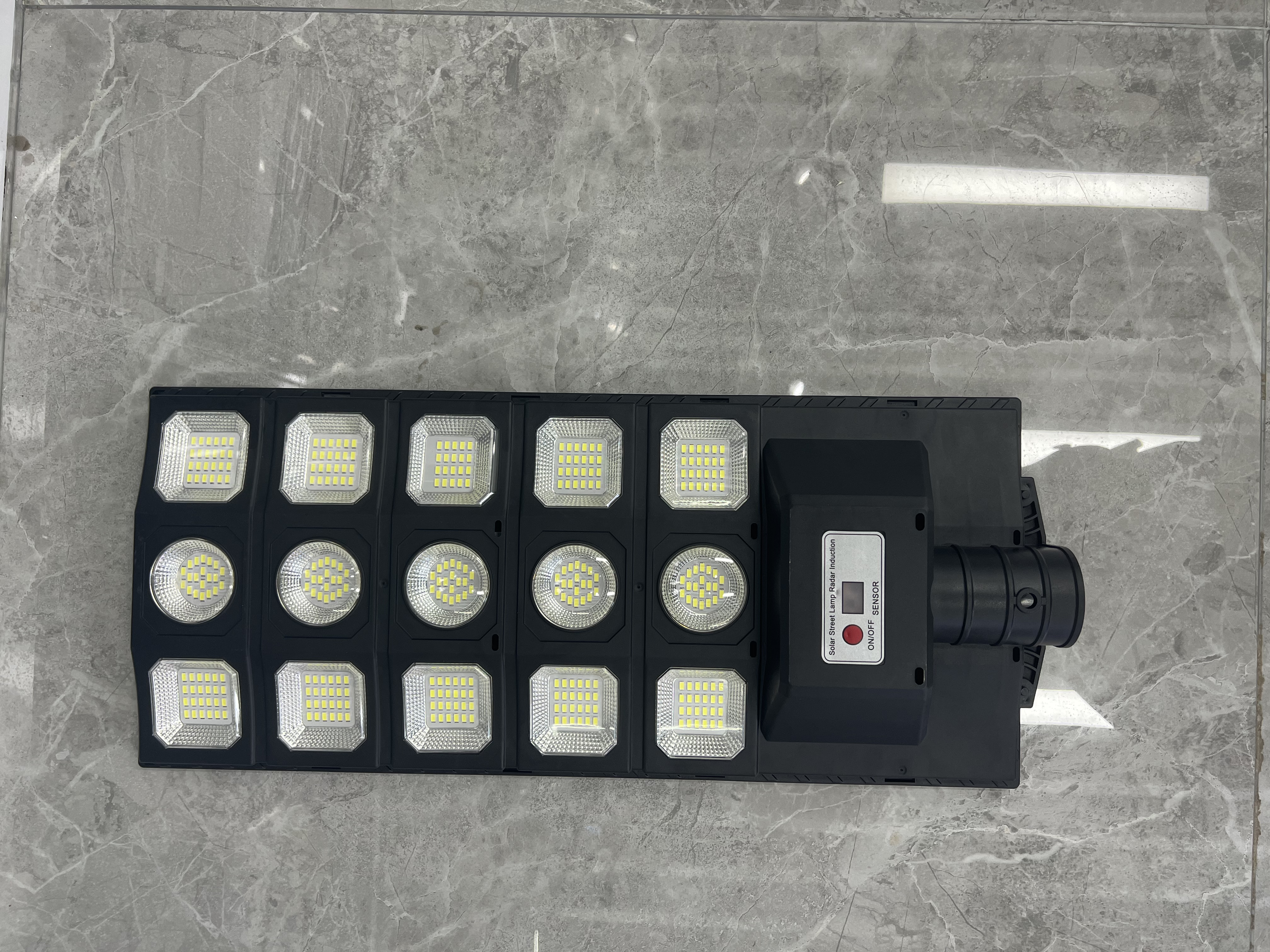 太阳能路灯，投光灯