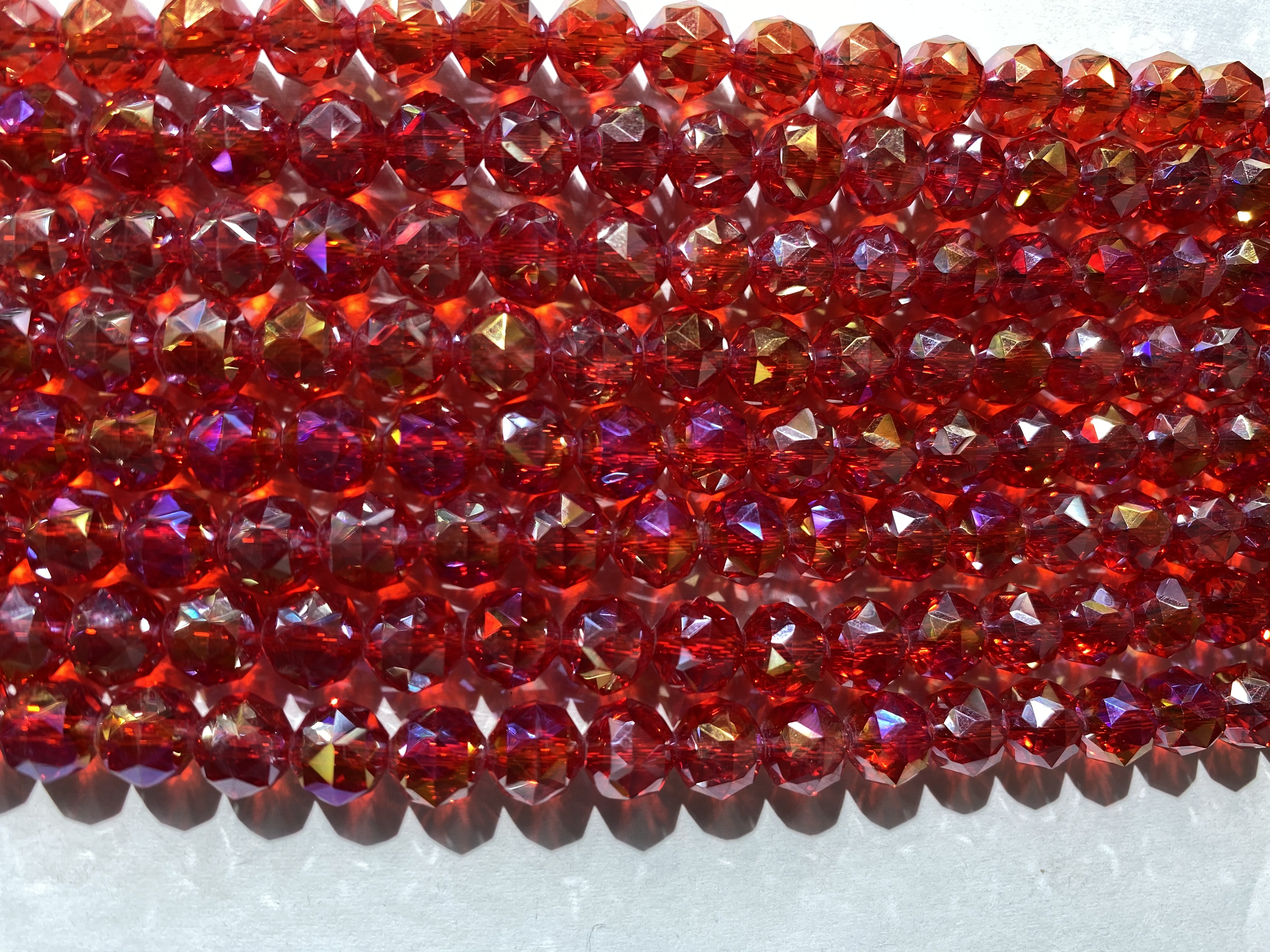 水晶吊头烫钻贴树脂皇冠设计 别针圆盘搭配 橡胶标滴塑工艺 独特饰品新款推荐