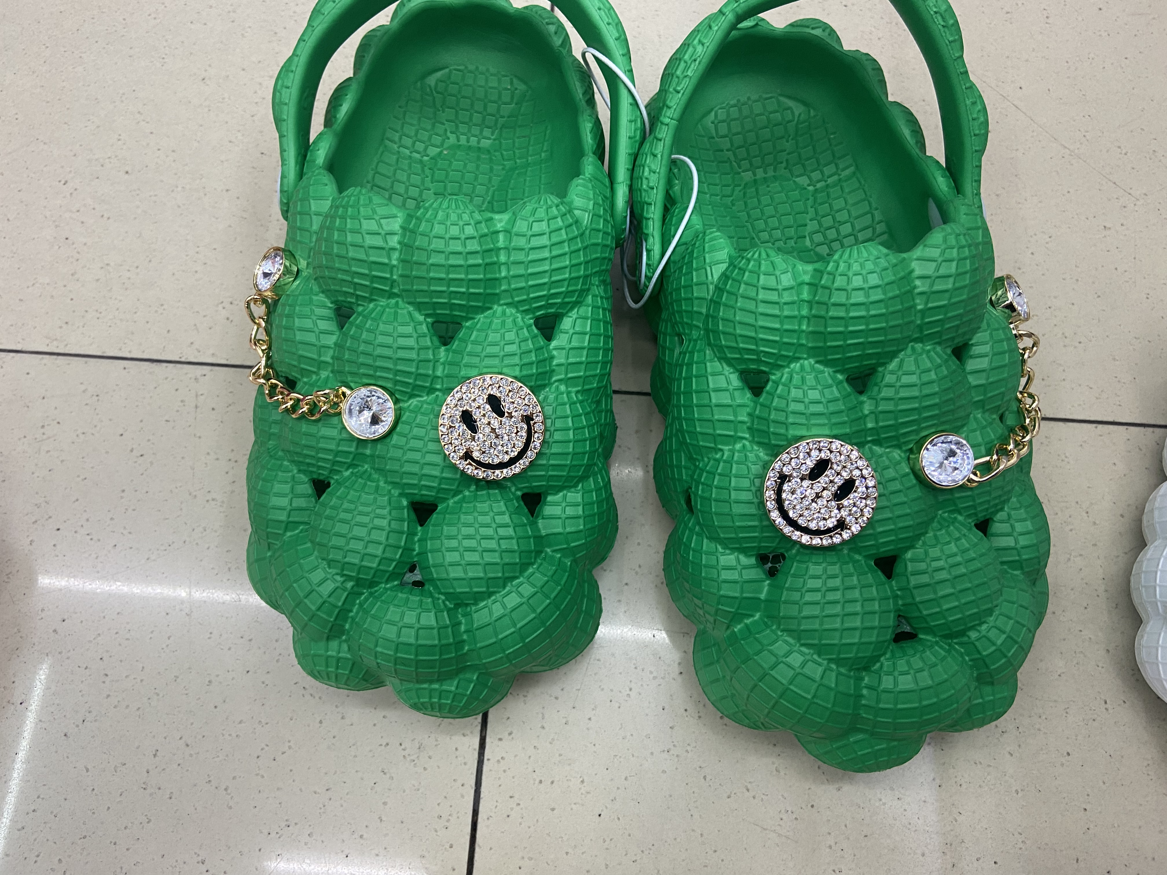 洞洞鞋diy/洞洞鞋/鞋配件细节图