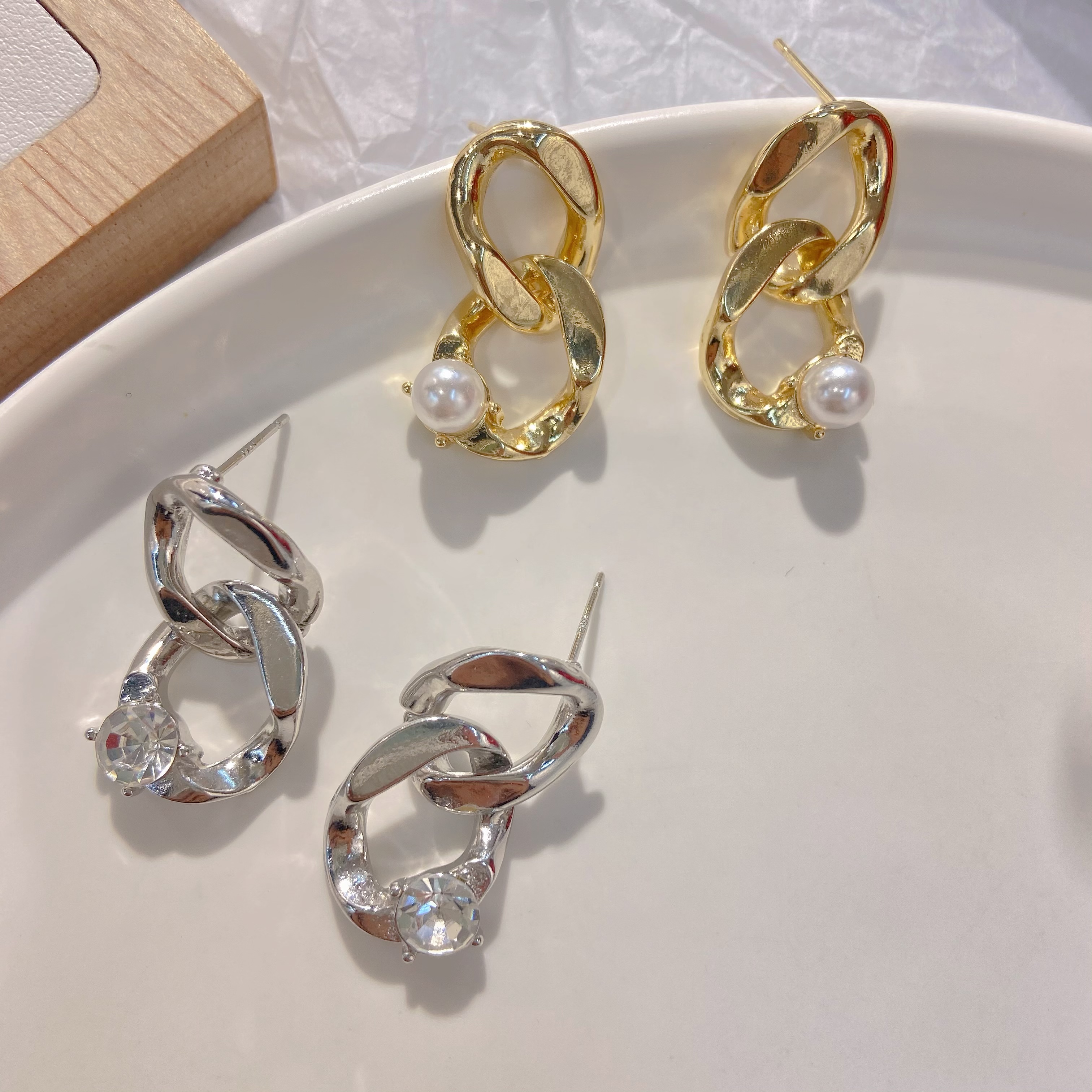 镶钻金属链条耳环冷淡风耳钉2023年新款潮日韩百搭简约气质耳饰女