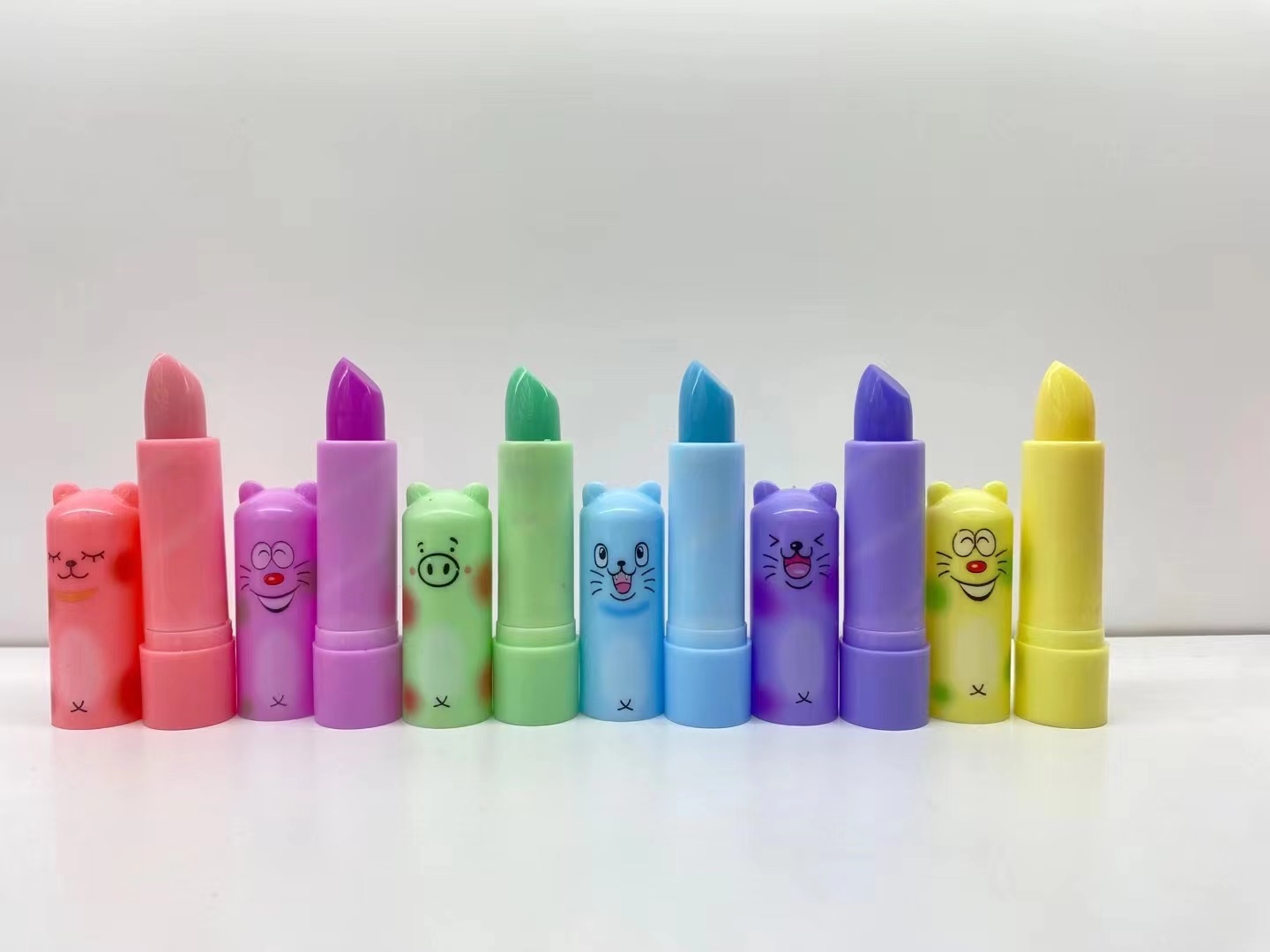 唇膏/润唇膏/变瑟润唇膏细节图