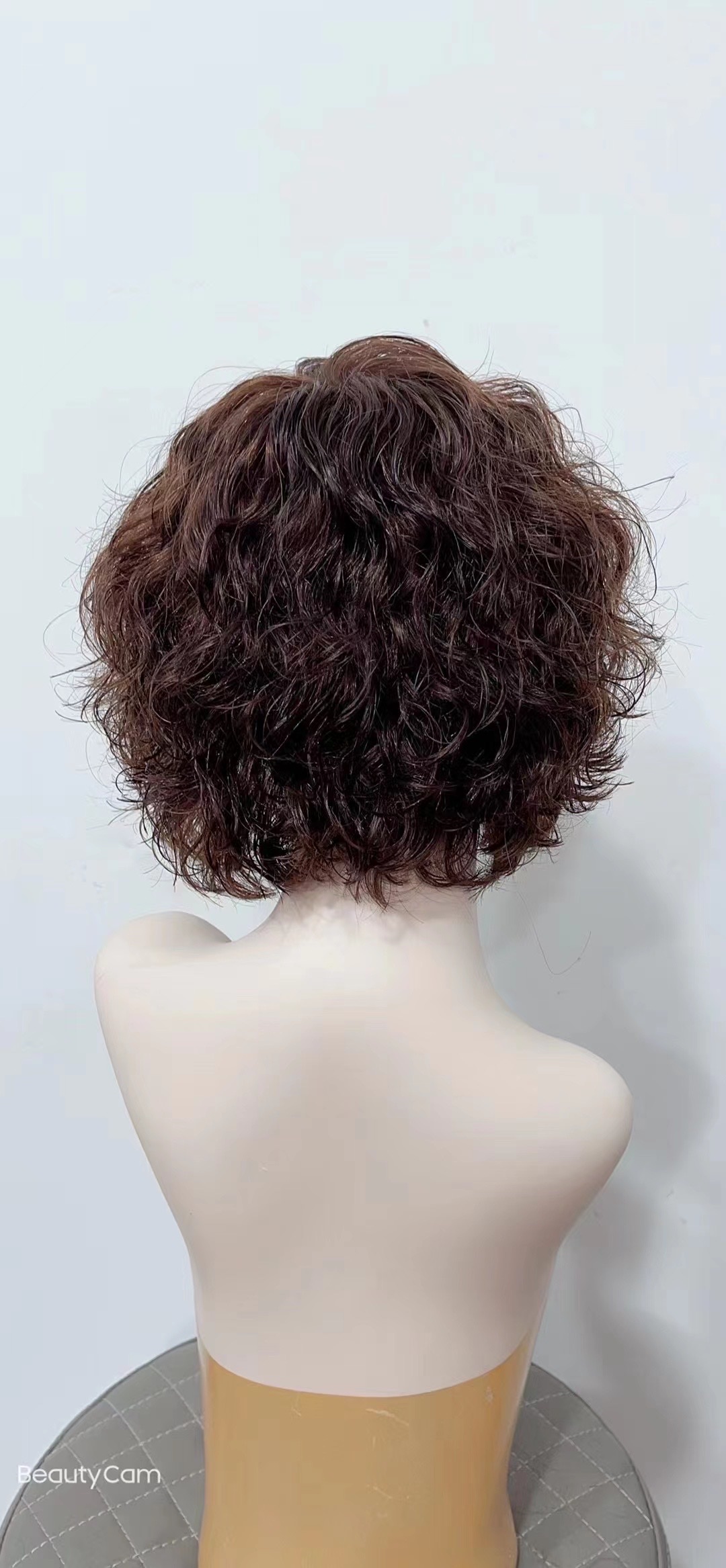Peluca mujer pelo corto bobo interior hebilla cara redonda qi flequillo conjunto de peluca natural realista todo el pelo recto todo el conjunto de cabeza 1 Application Scenario