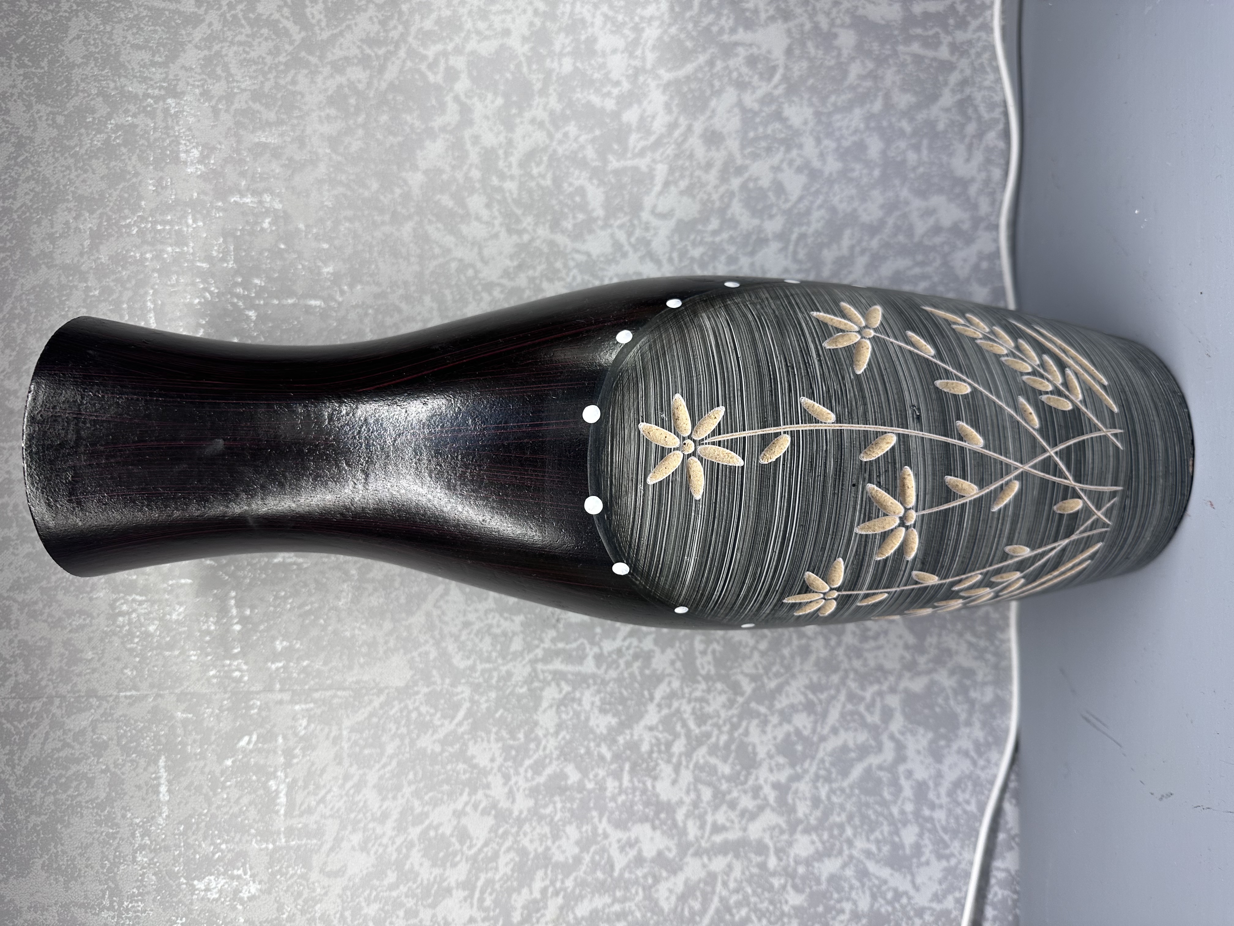 木制花瓶纯手工雕刻花型MDF密度板材质支持来样定做不可水洗和放水只能使用干花来搭配玄关客厅卧室摆件