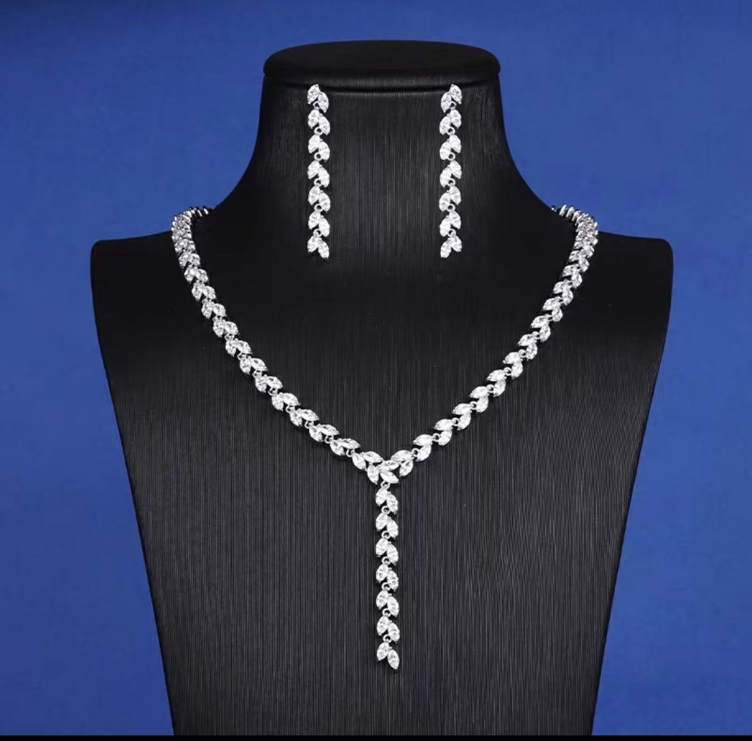 French super flash zircon bridal earrings, necklace set, high-end and elegant wedding dress, evening gown, banquet accessories