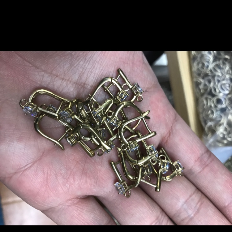 耳饰配件实物图