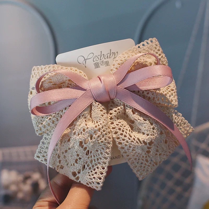 Lace bow clip