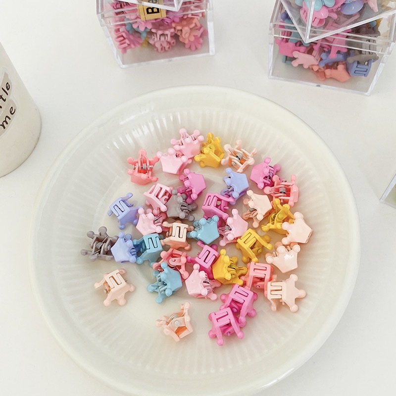 Specializing in the production of children's hairpins Application Scenario