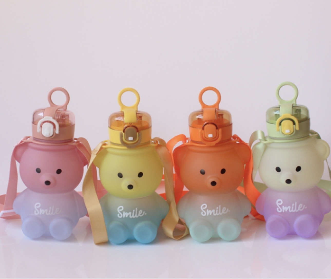 Four-color bear water cup