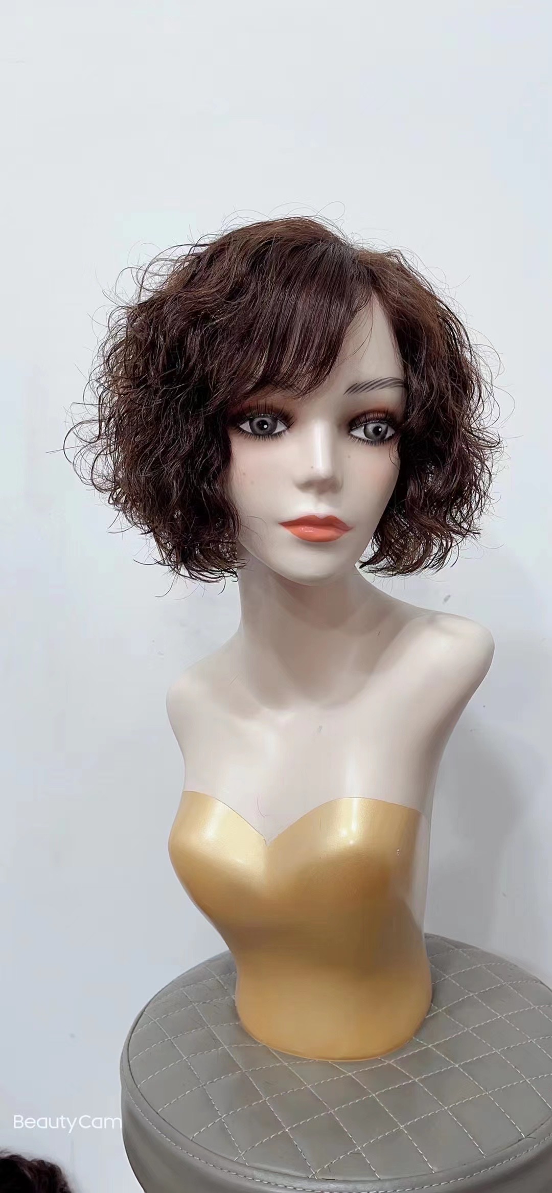 Peluca mujer pelo corto bobo interior hebilla cara redonda qi flequillo conjunto de peluca natural realista todo el pelo recto todo el conjunto de cabeza 1 details Picture