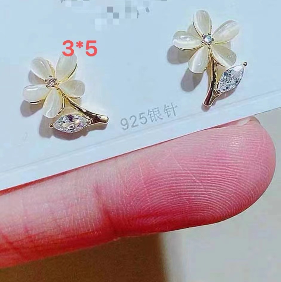 天然猫眼石花朵