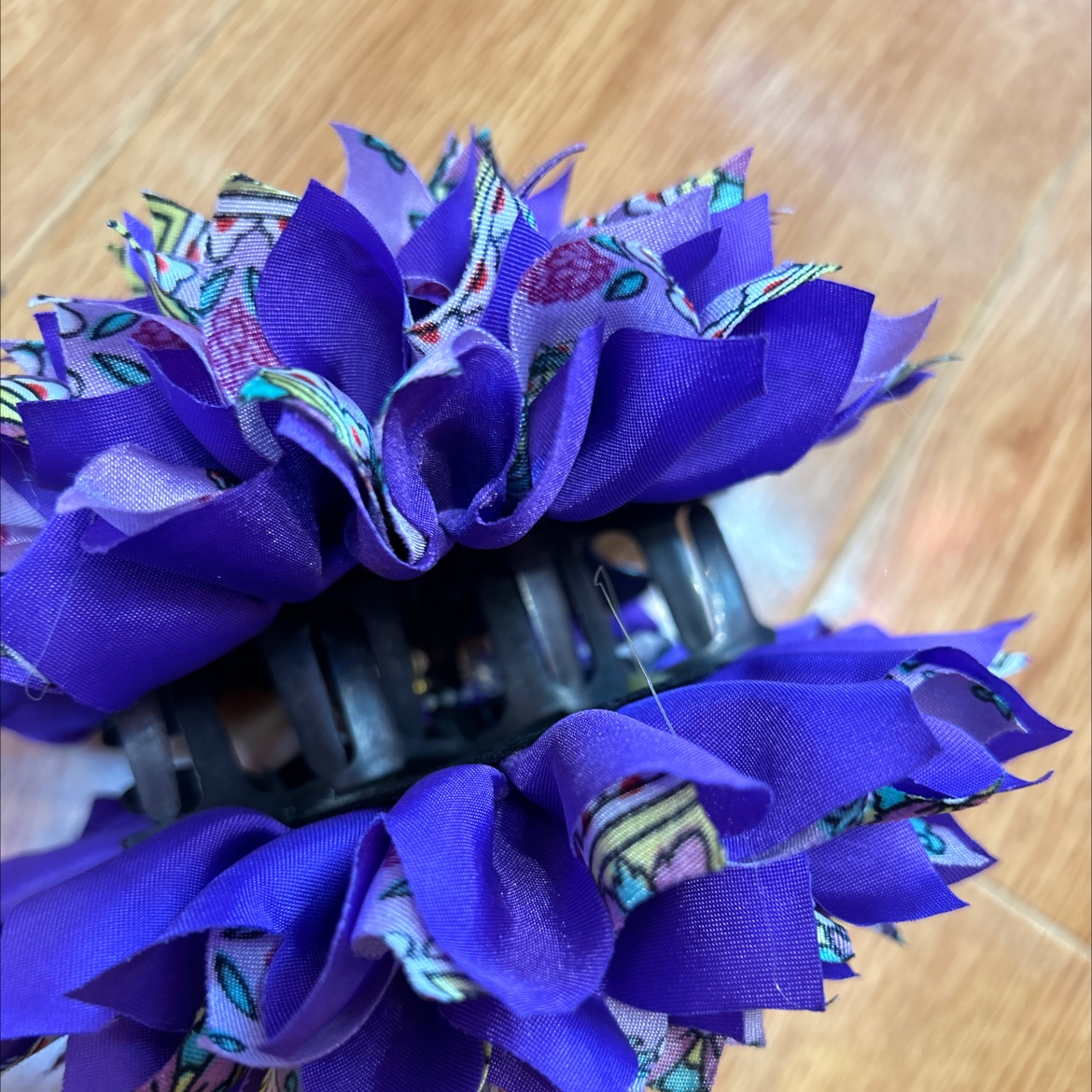 头花抓夹/布艺头花抓夹/大气布艺抓夹产品图