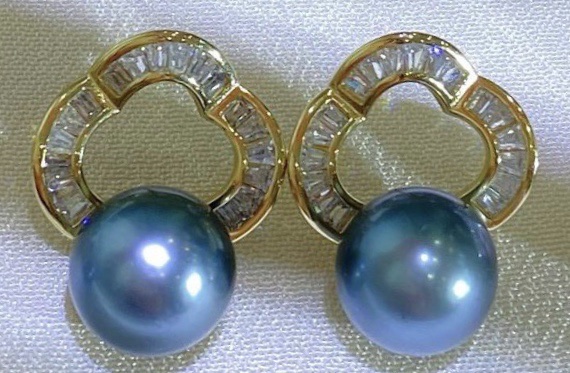 网红珍珠吊坠．铜镶锆石白底实物图