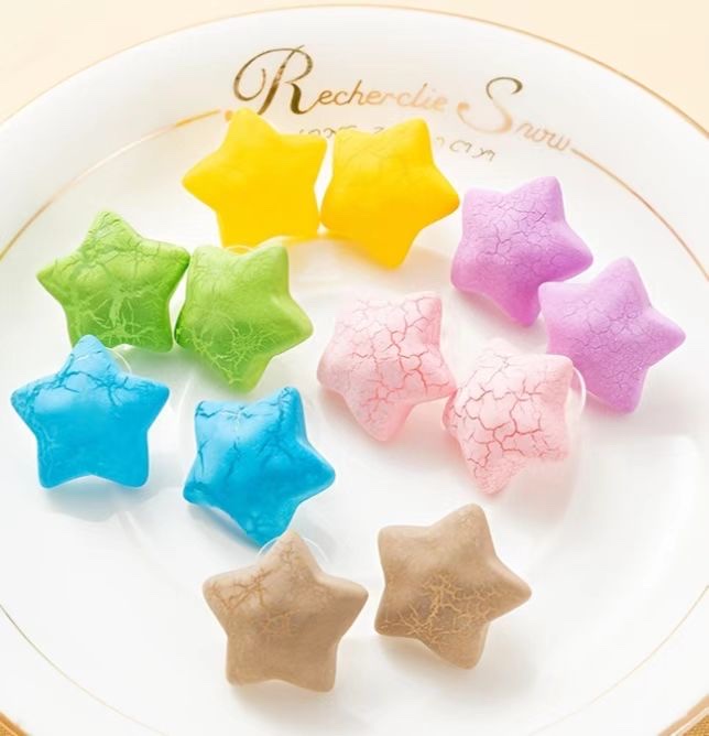 新款韩版时尚可爱风糖果色星星百搭防过敏简约几何小众耳钉耳环耳饰