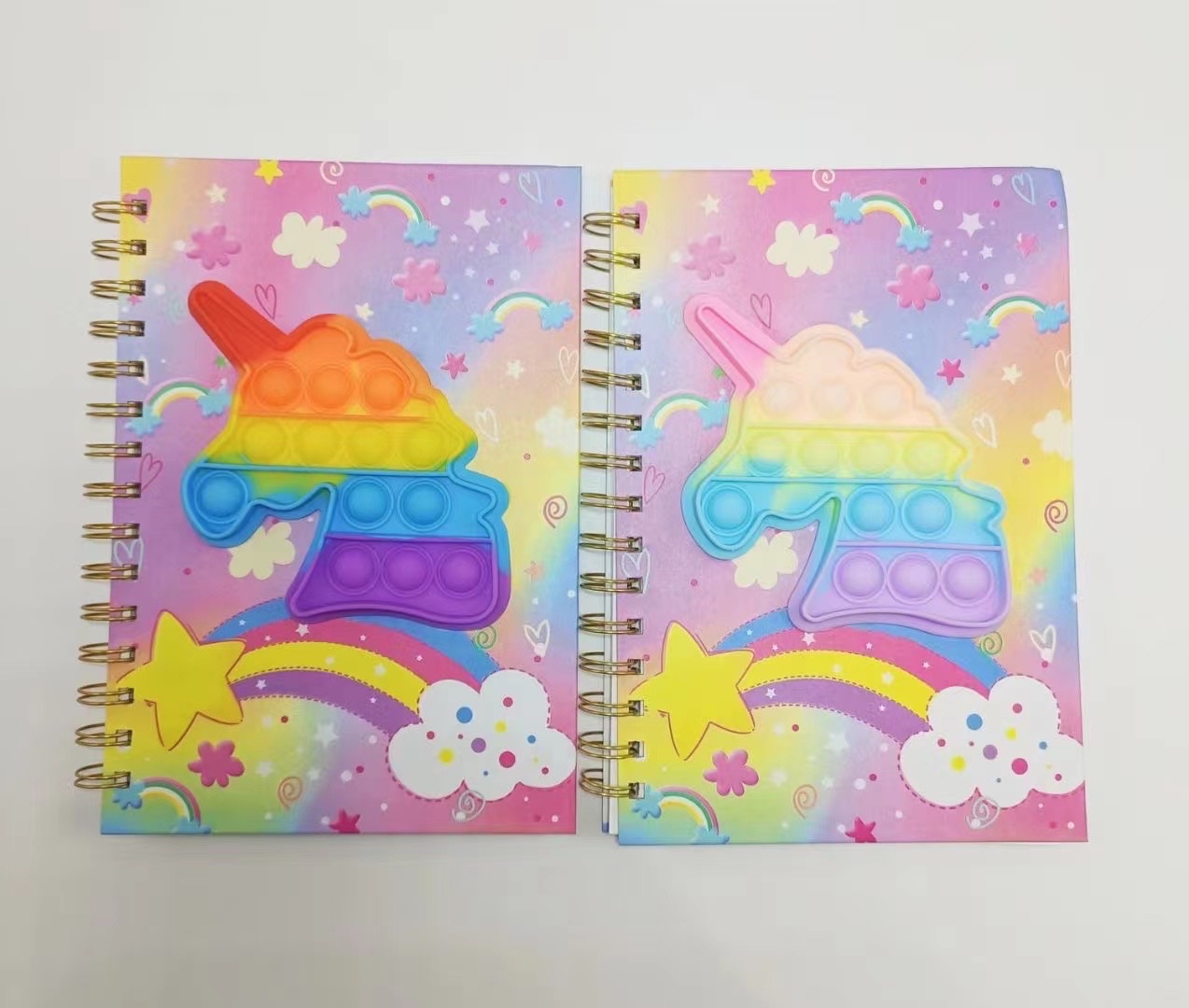 笔记本电脑实物图