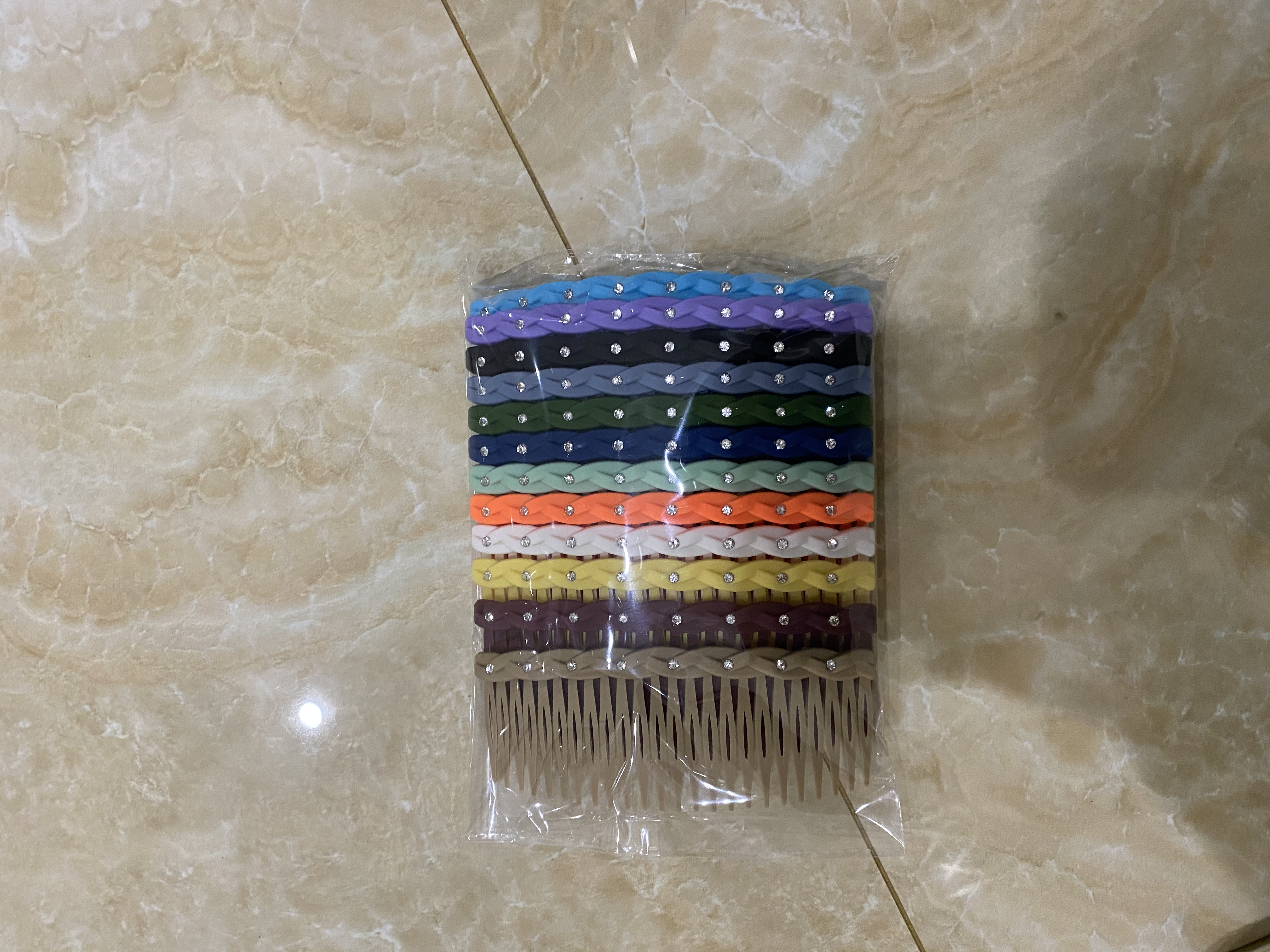 Specializing in the production of children's hairpins details Picture
