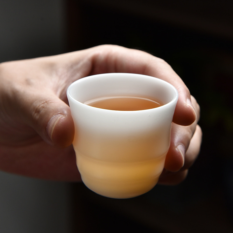 Ceramic ice seed tea set, Tao Li Family Red Pine Craft Gongfu tea set, home light luxury ceramic teapot and tea cup, office reception Application Scenario