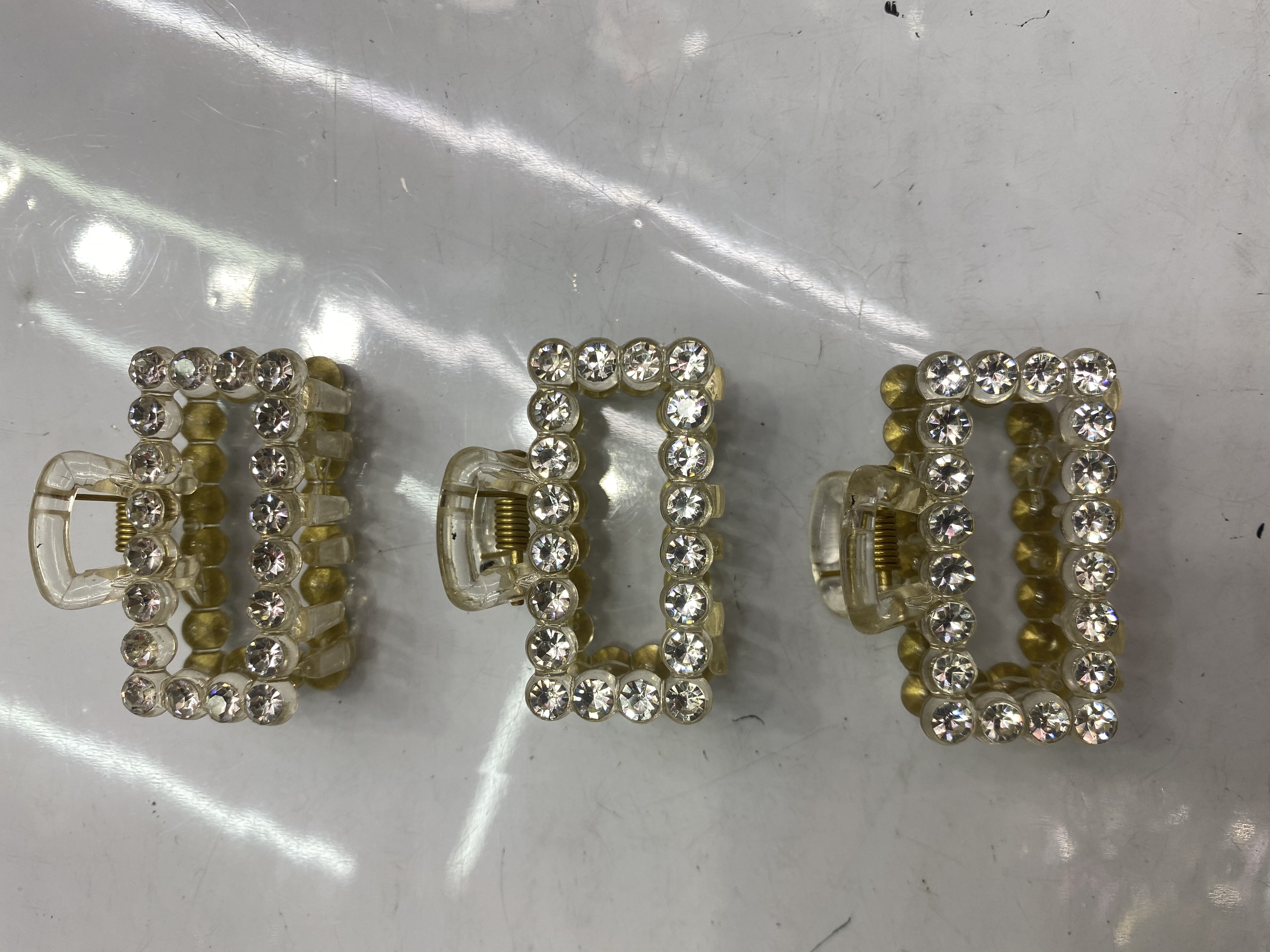 义乌国际商贸城好再来饰品，韩国发爪点钻发抓，小清新发爪，价格实惠质量保证