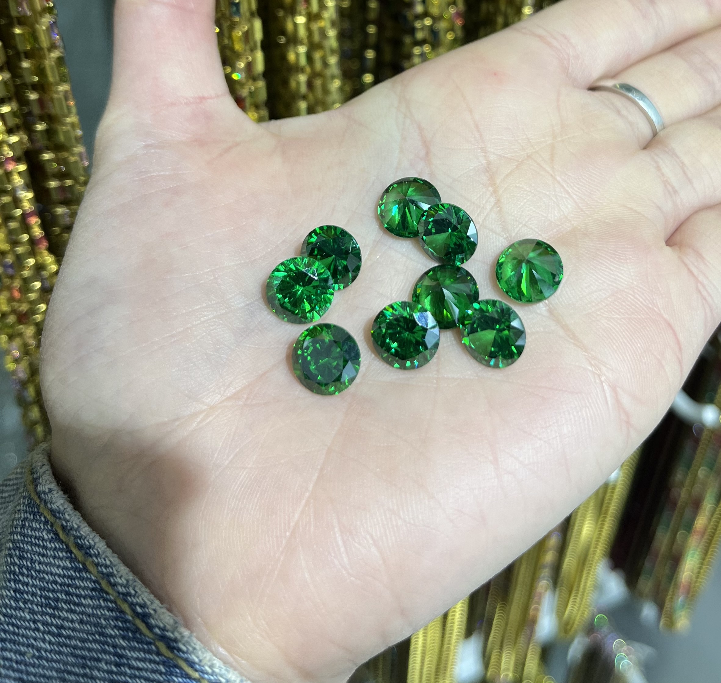 圆形10.0尖底绿锆裸石宝石