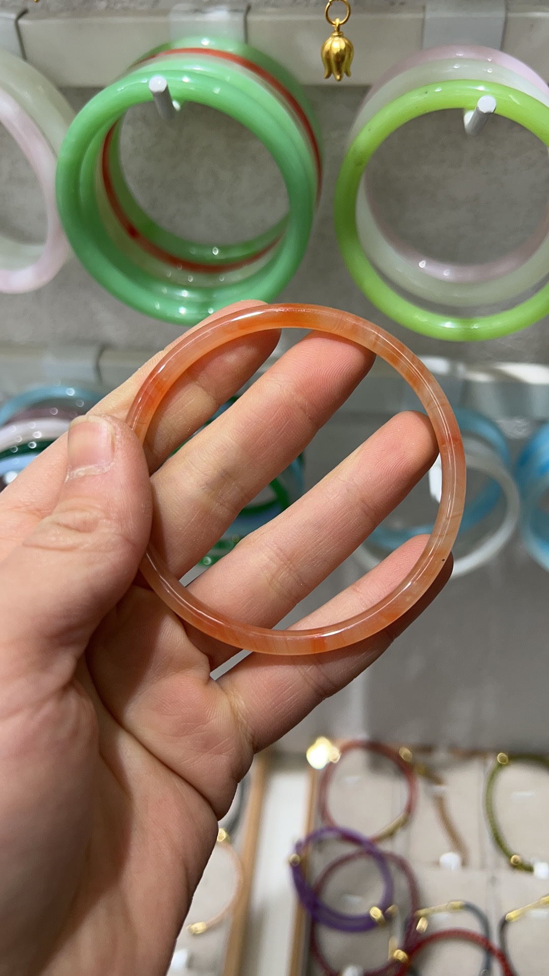 Glass jingle bracelet details Picture