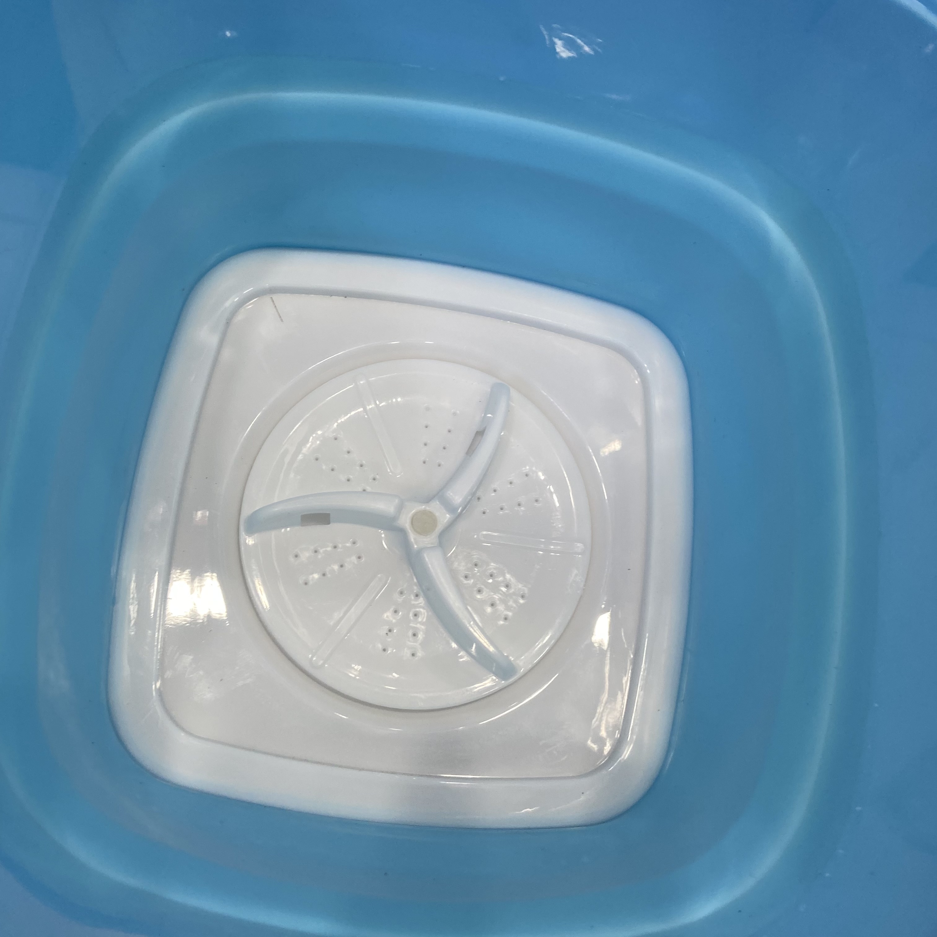 Household folding washing machine, portable mini washing machine for underwear and pantyhose, small washing machine, semi-full washing machine Application Scenario