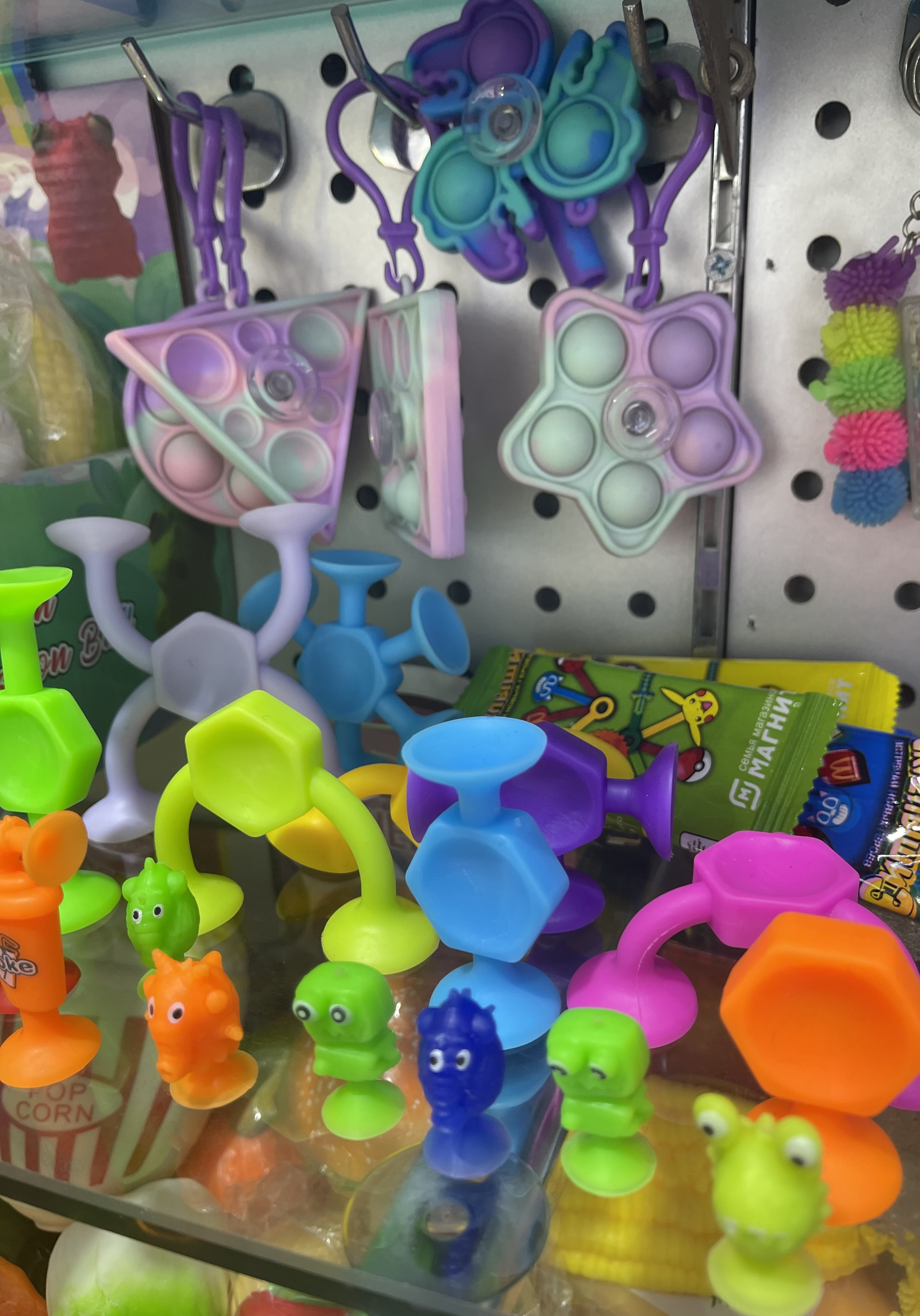Suction cup doll, small toy Specification image