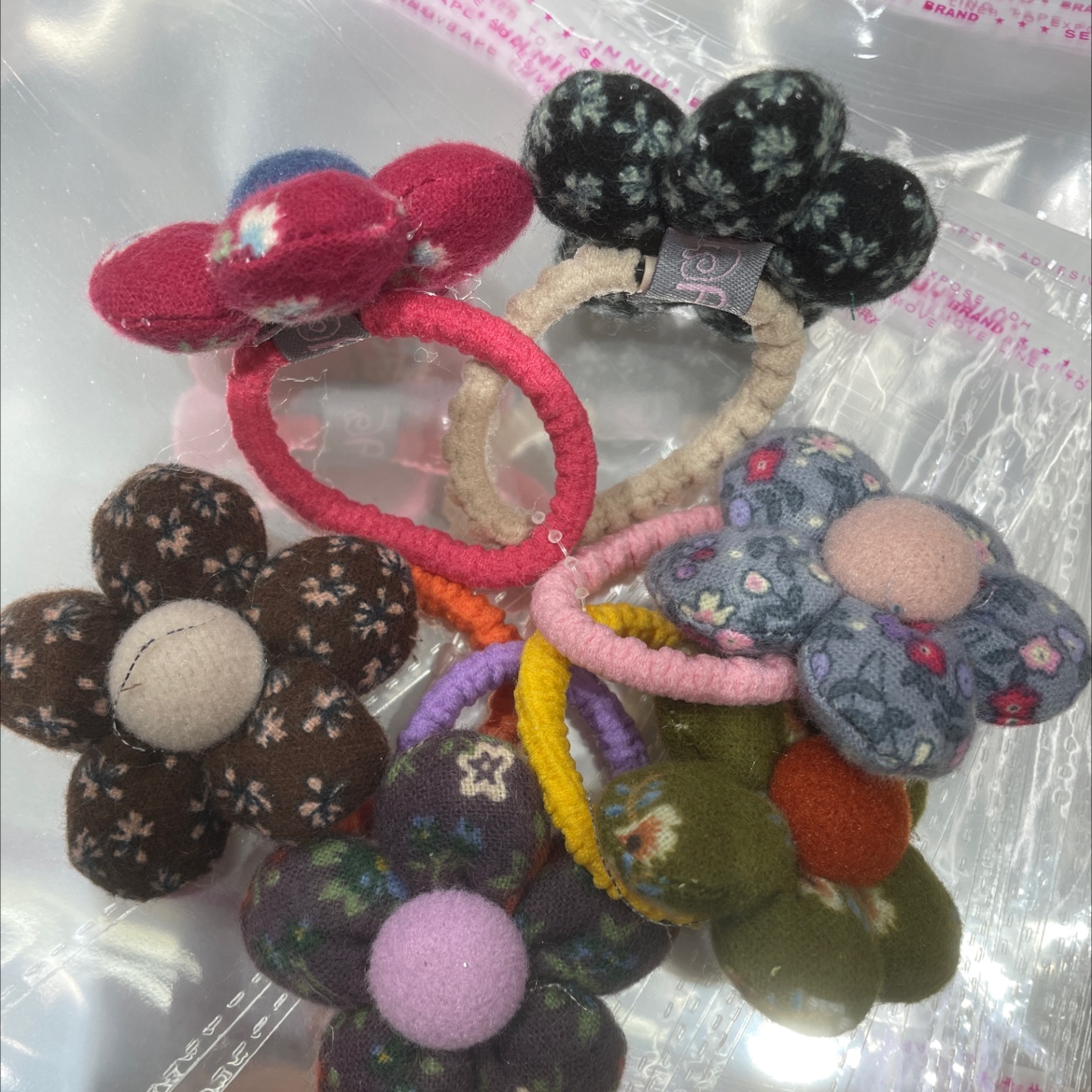 Small floral binding rubber bands