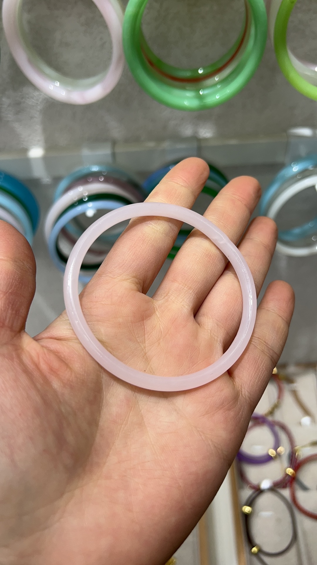 Glass jingle bracelet Specification image