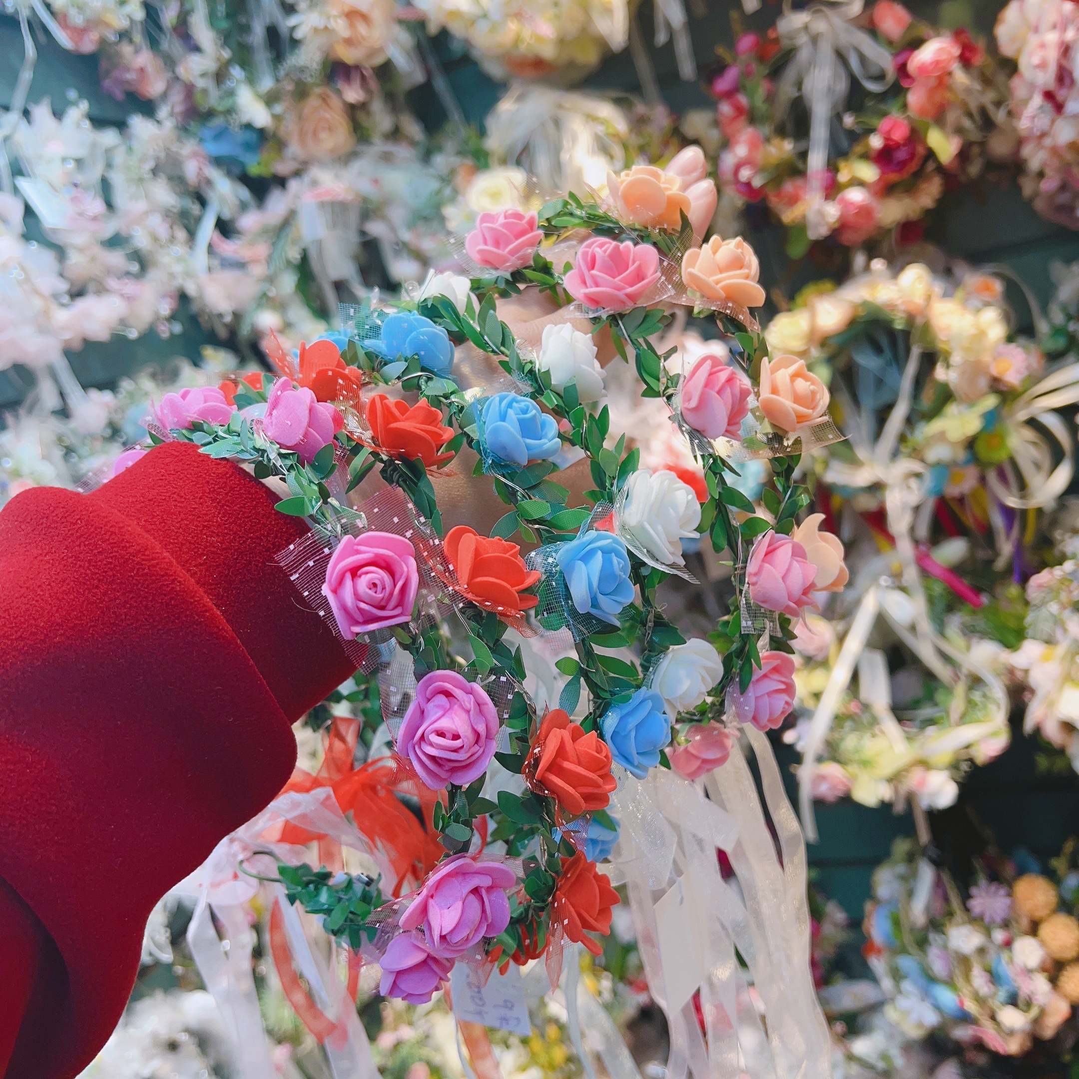 Jialan Accessories offers a special stock of small rose lighting flower headbands for global travel and scenic spots Specification image