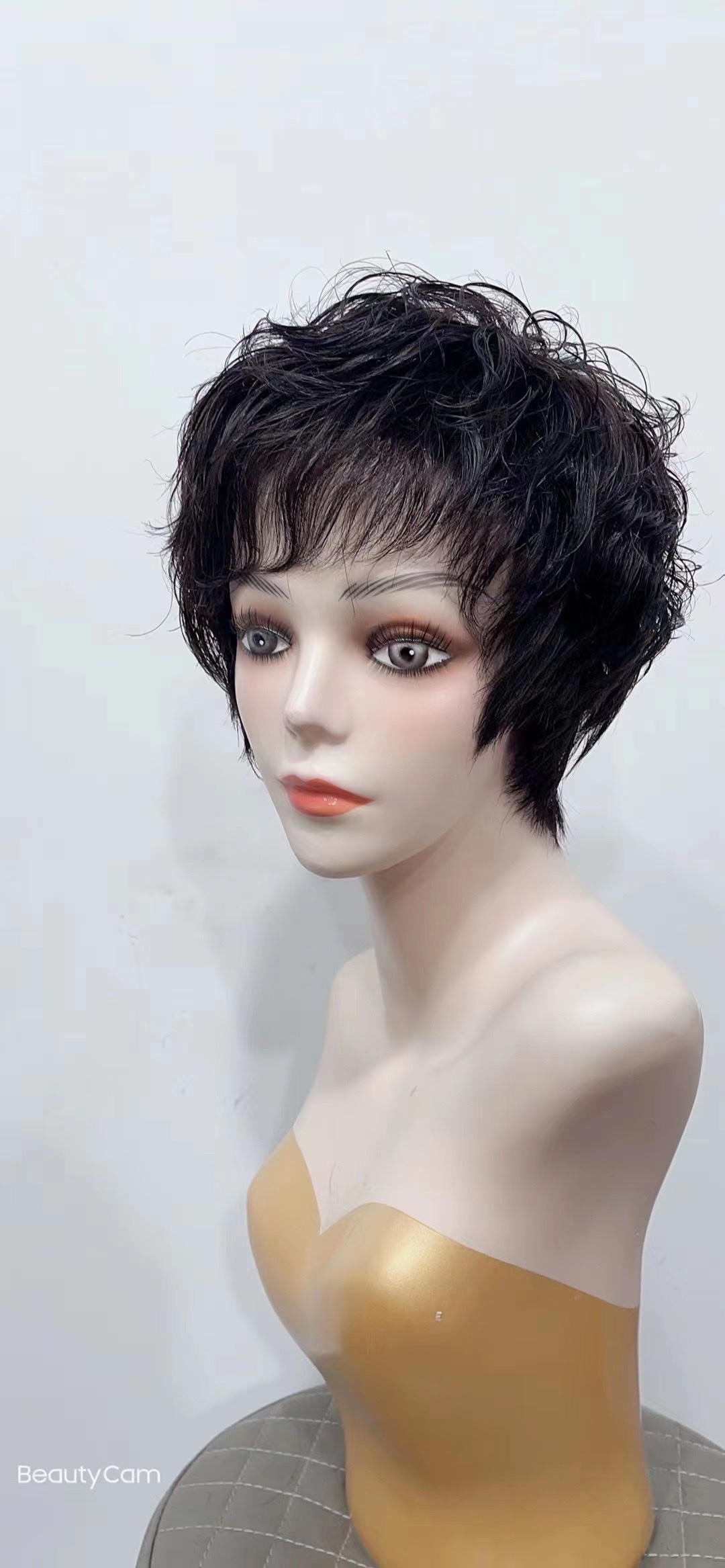A wig for women with short hair, a Bob hairstyle, a round face with a straight fringe, and a natural and realistic wig. It's a full straight hair and a full head cover Specification image