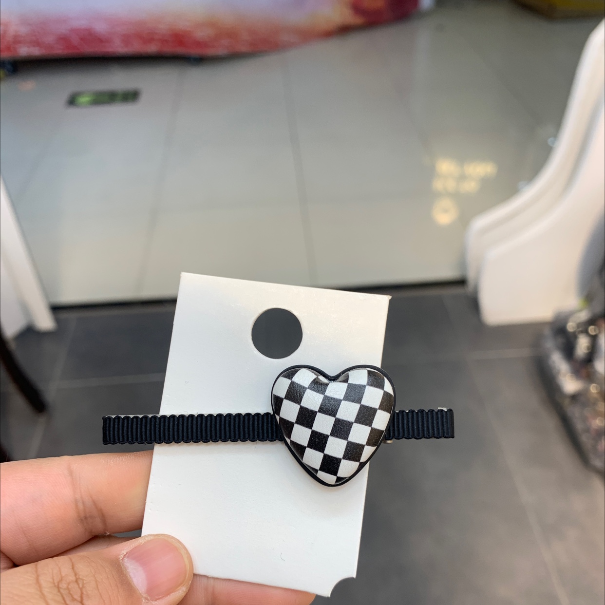 A beautiful and versatile one-word clip