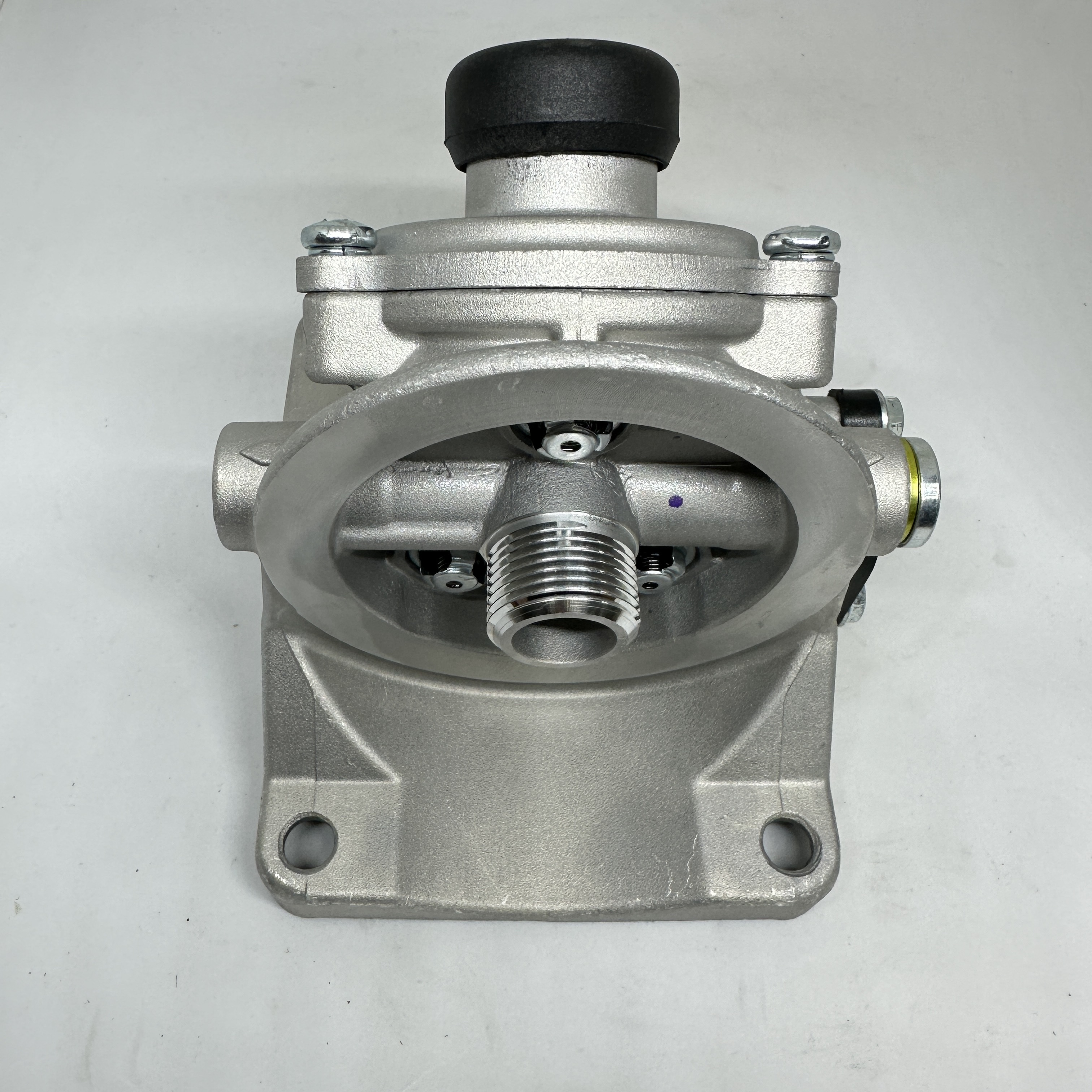 Truck fuel system accessories: Diesel filter base PL420 aluminum seat Application Scenario