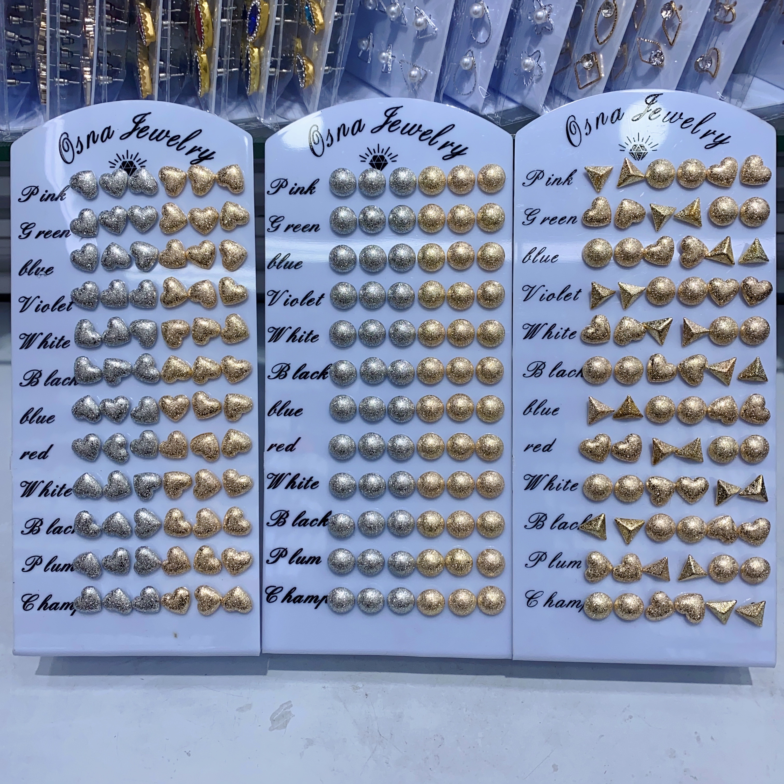 Exquisite small stud earrings