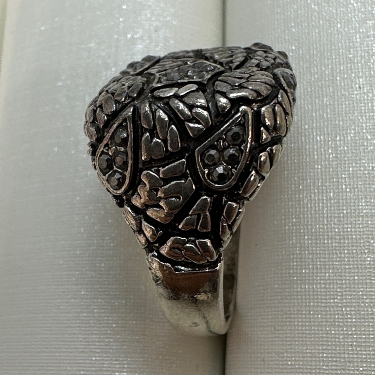 Alloy vintage men's ring details Picture