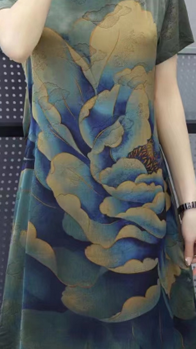 Summer new women's dress: silk-like dress for middle-aged and elderly people details Picture