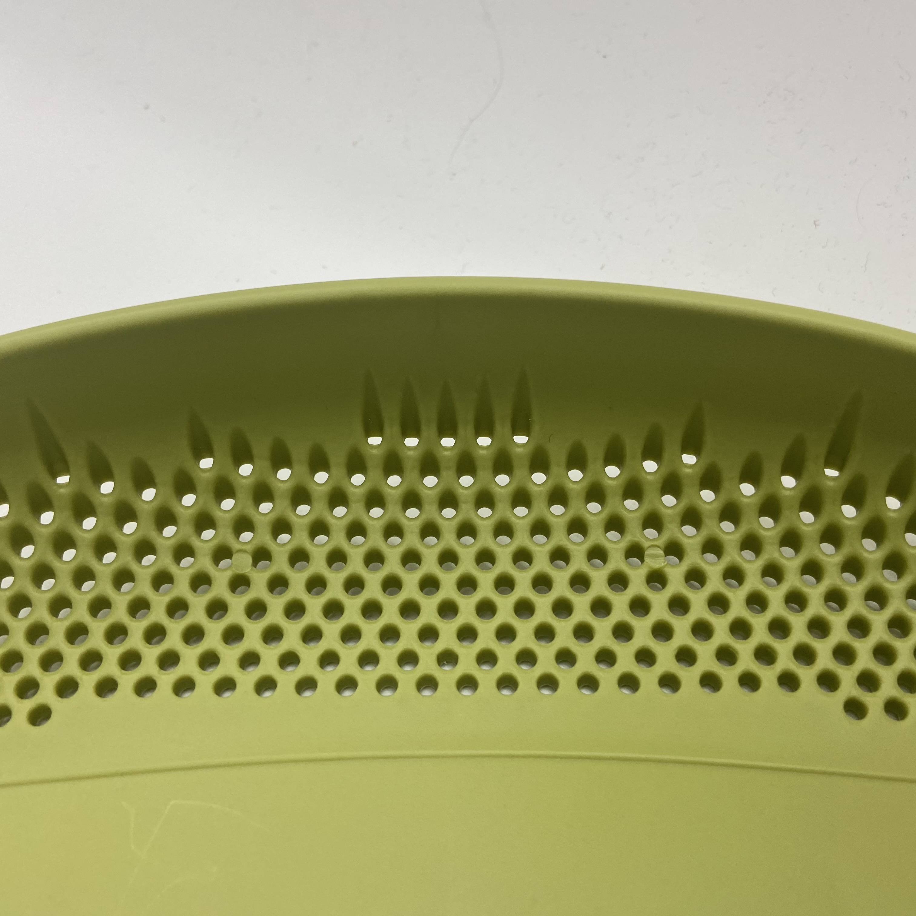 Water-filtering cutting board, kitchen anti-mold cutting board, household fruit cutting board, cutting board, rolling board, knife board Application Scenario