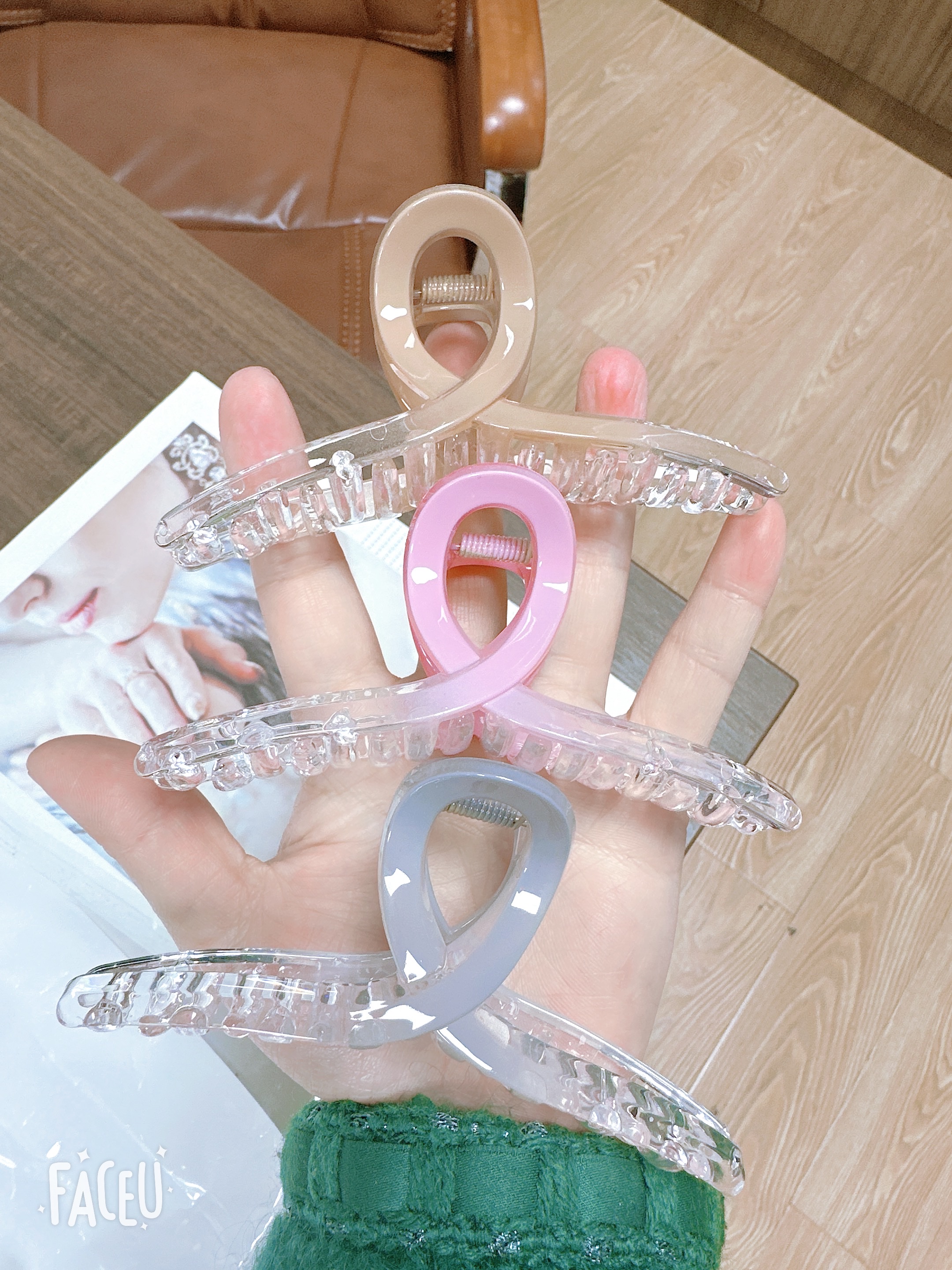 13cm大号网红果冻渐变效果PC料鲨鱼夹