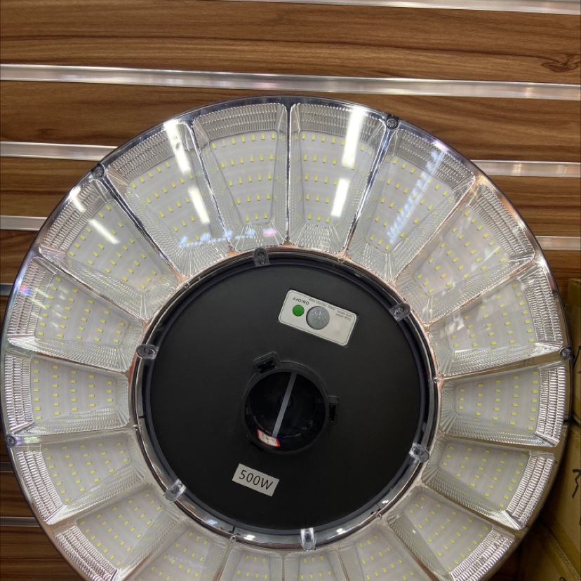 500W：18头太阳能灯