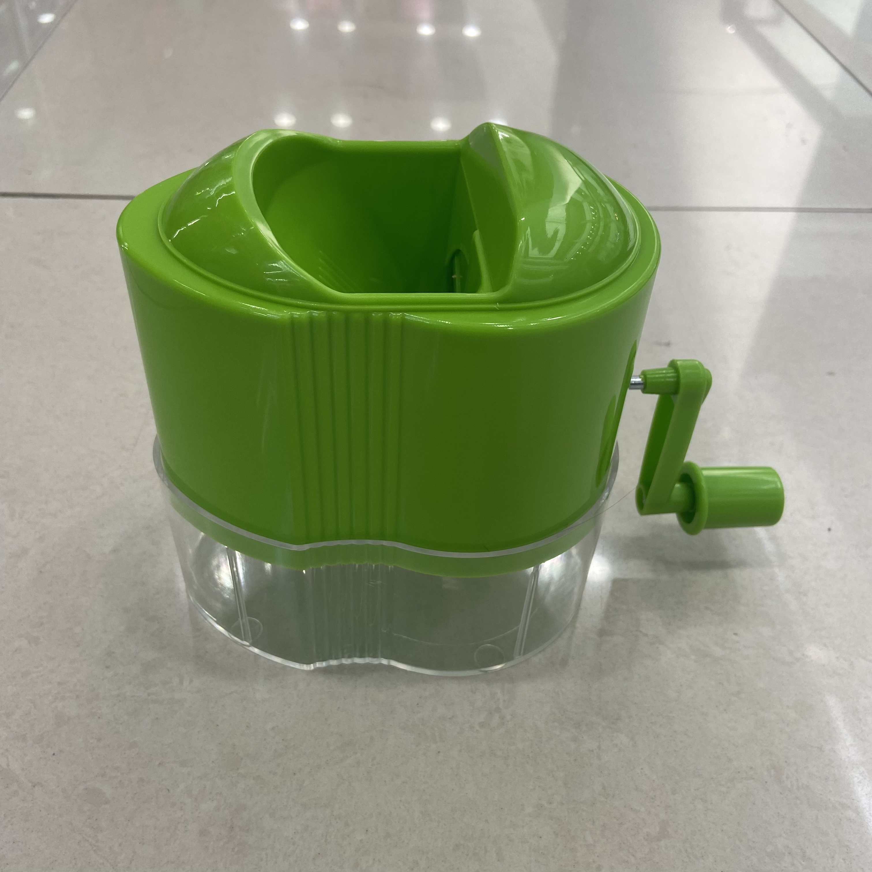 Kitchen small tools: Hand-cranked onion slicer, fruit slicer, stainless steel rotating blade details Picture