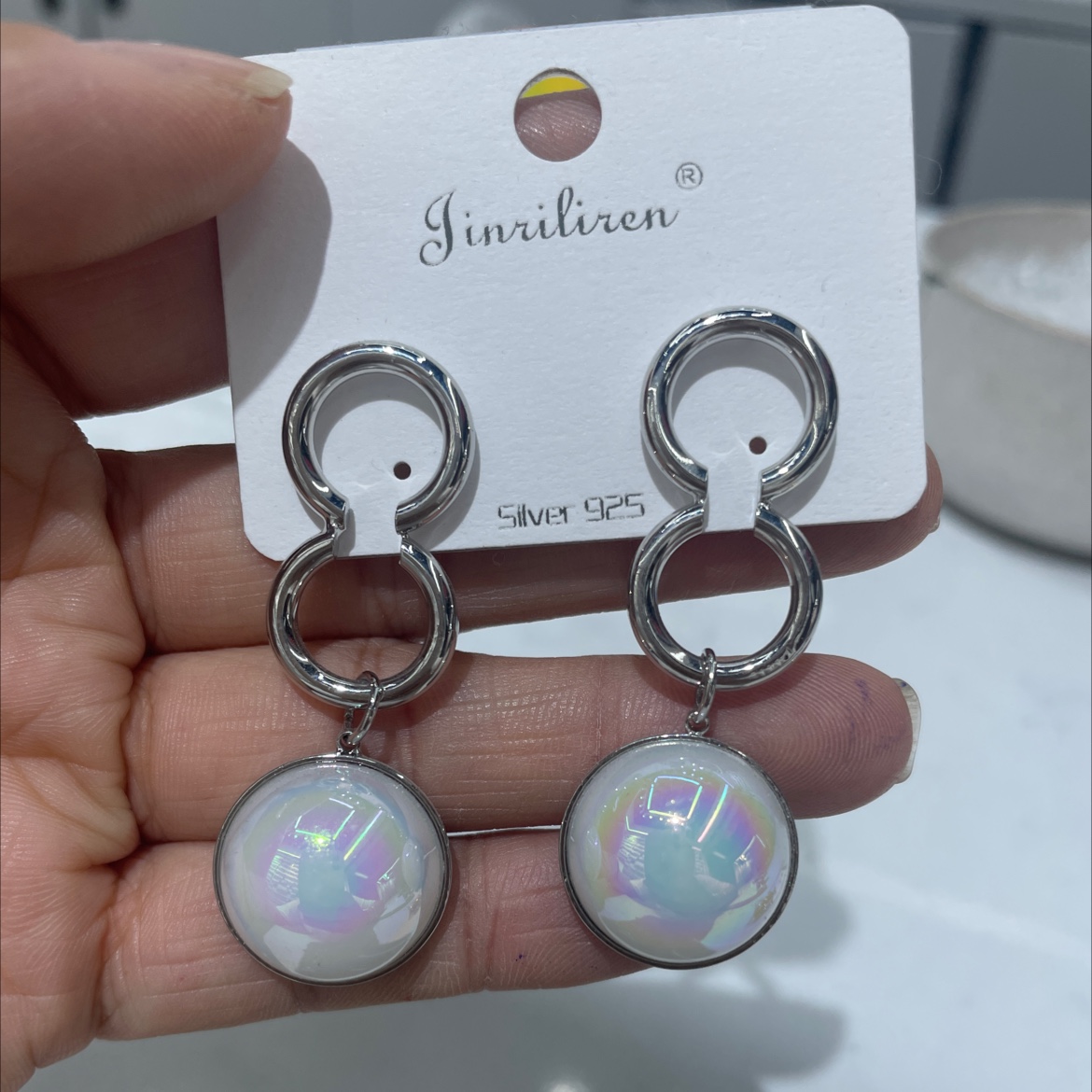 Today's Beauty Korean-style earrings feature fashionable and individual pearl inlays with geometric patterns