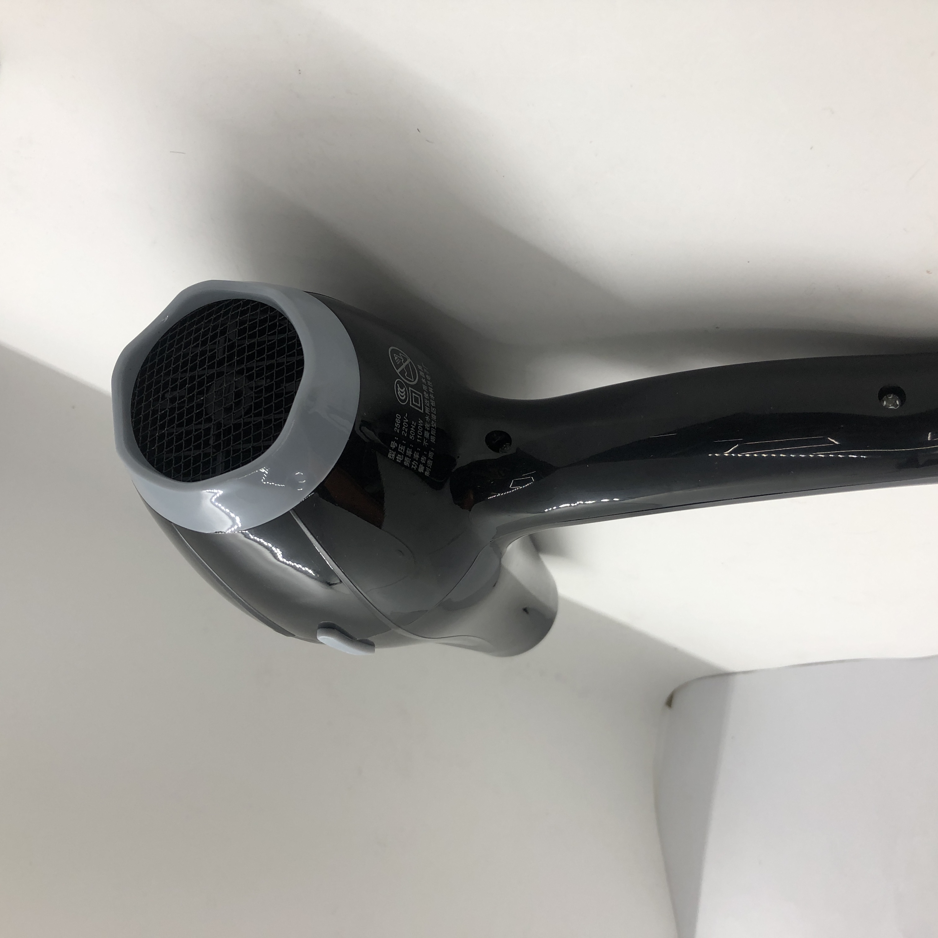 Mingkai 2560 Household Hair Dryer, National Standard temperature-controlled Gift machine Application Scenario