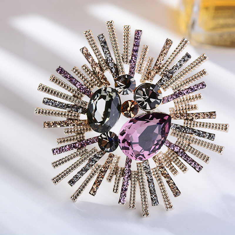 052 050 Korean style fashionable and elegant snowflake trendy European and American style round brooch cute and simple individual style fashionable and cute women's accessory clothing accessory brooch