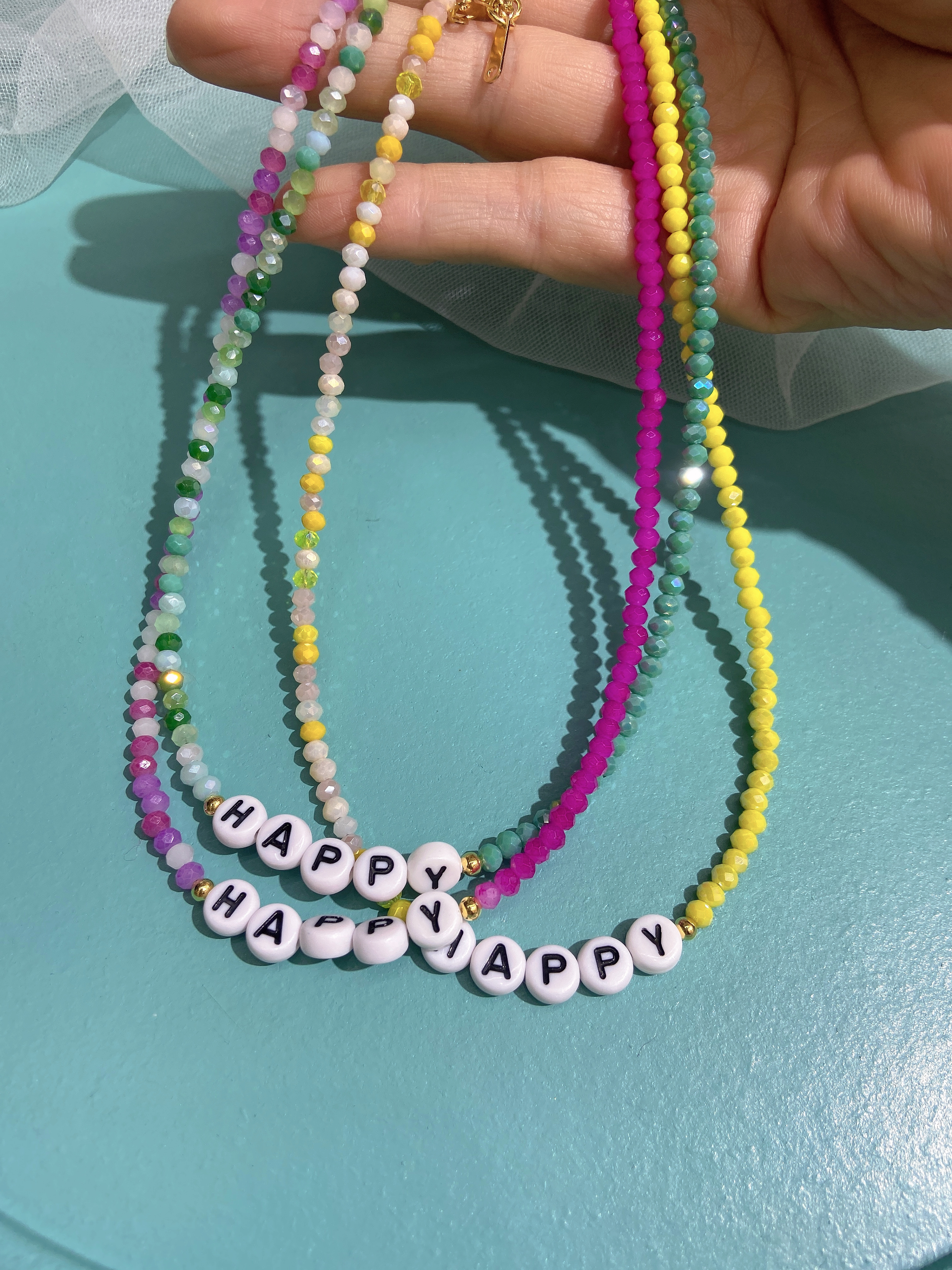 Direct sales from the manufacturer of letter crystal necklaces, handcrafted necklaces and short chains Item Picture