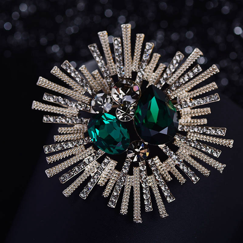 052 050 Korean style fashionable and elegant snowflake trendy European and American style round brooch cute and simple individual style fashionable and cute women's accessory clothing accessory brooch Specification image