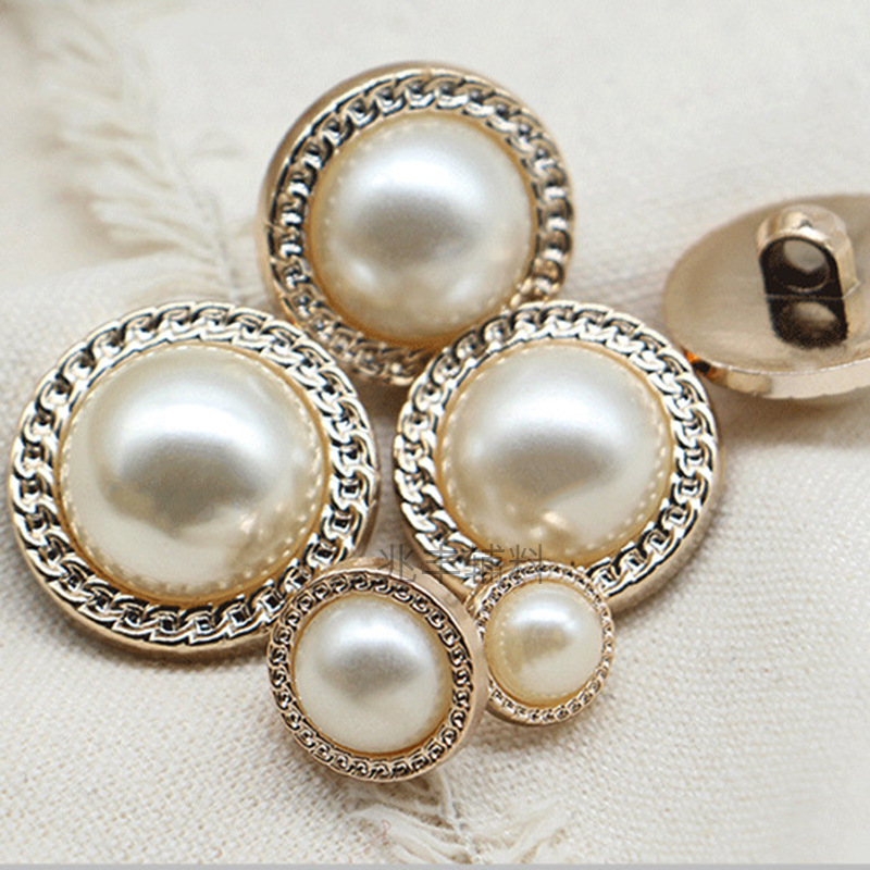 Wholesale plastic buttons, small Chanel pearl double-piece high-end shirts, round clothing, women's sweaters, gold edge hand-sewn buttons Item Picture