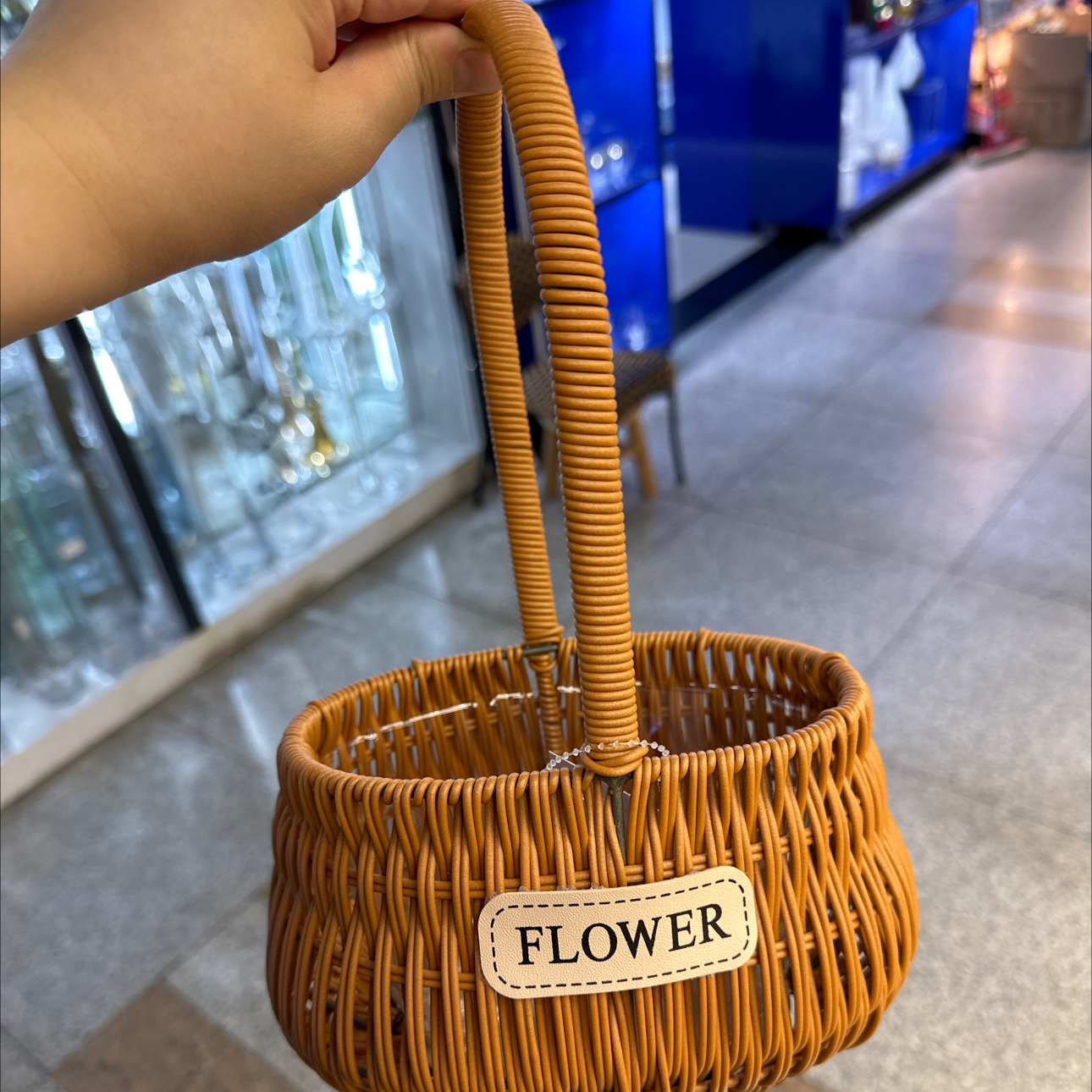 铁艺造型工艺精致编织手提田园风编织篮，装饰家居