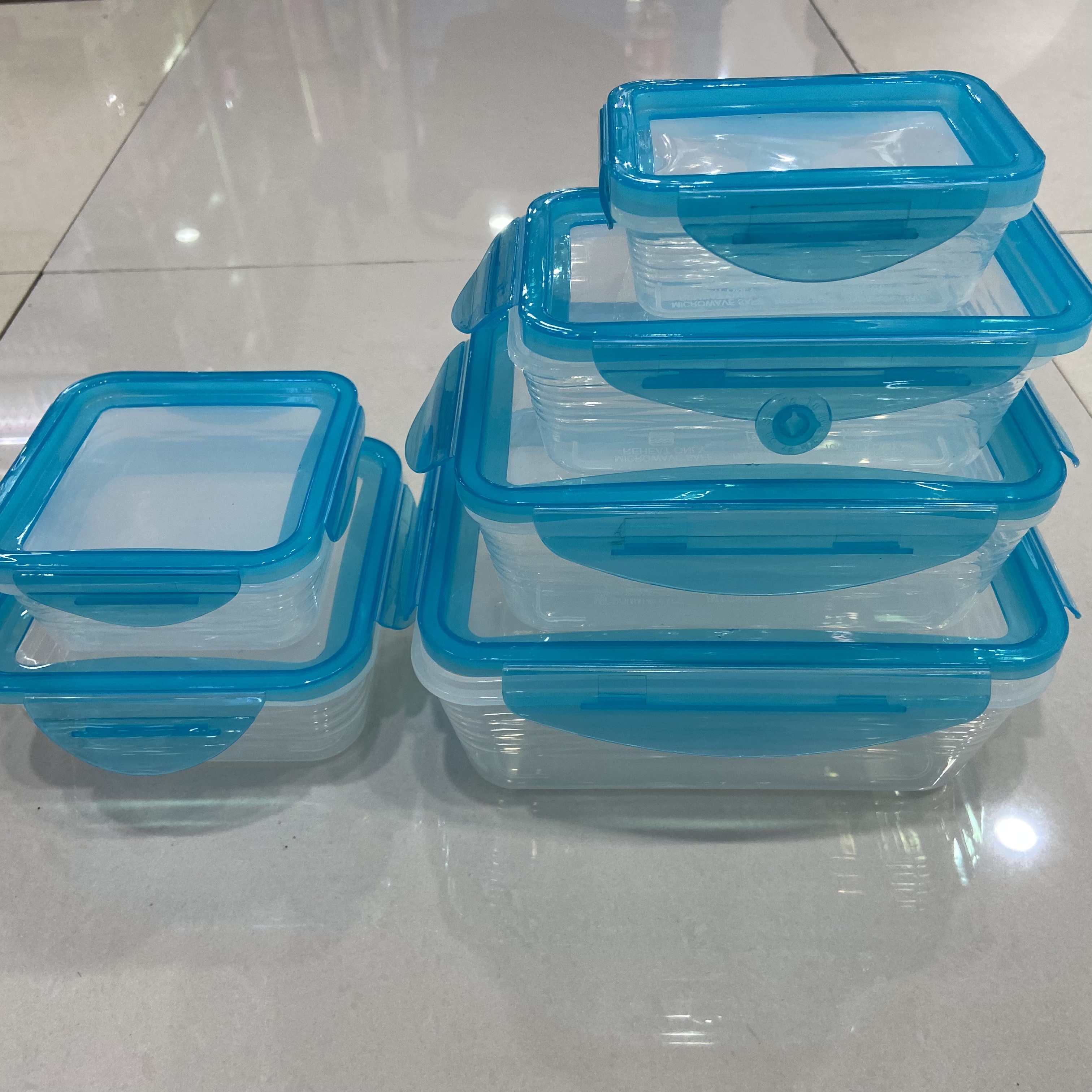 Silicone food storage box, household food-grade square large-capacity refrigerator storage box, freezer box Application Scenario