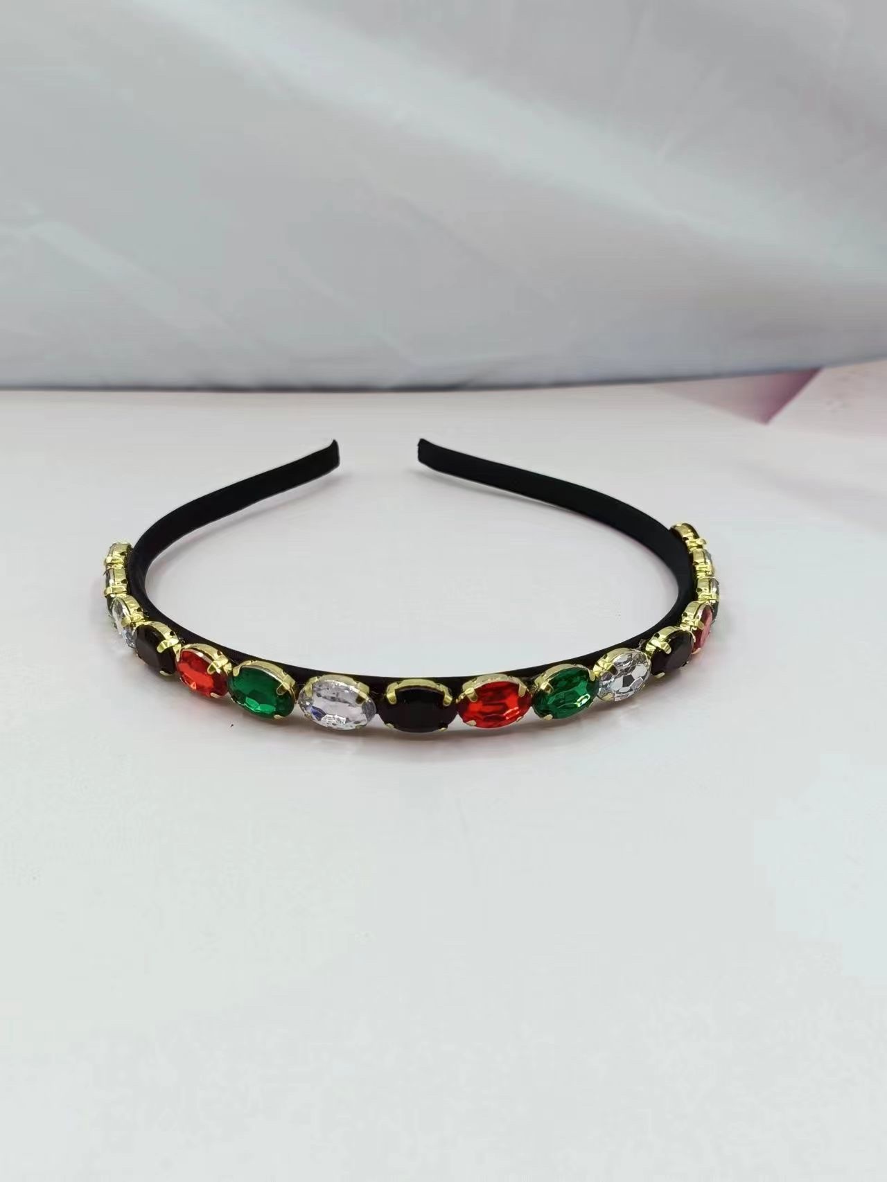 Korean-style full diamond headband for women, a fashionable and simple, super shiny and versatile hair accessory, a trendy new handcrafted headband Specification image