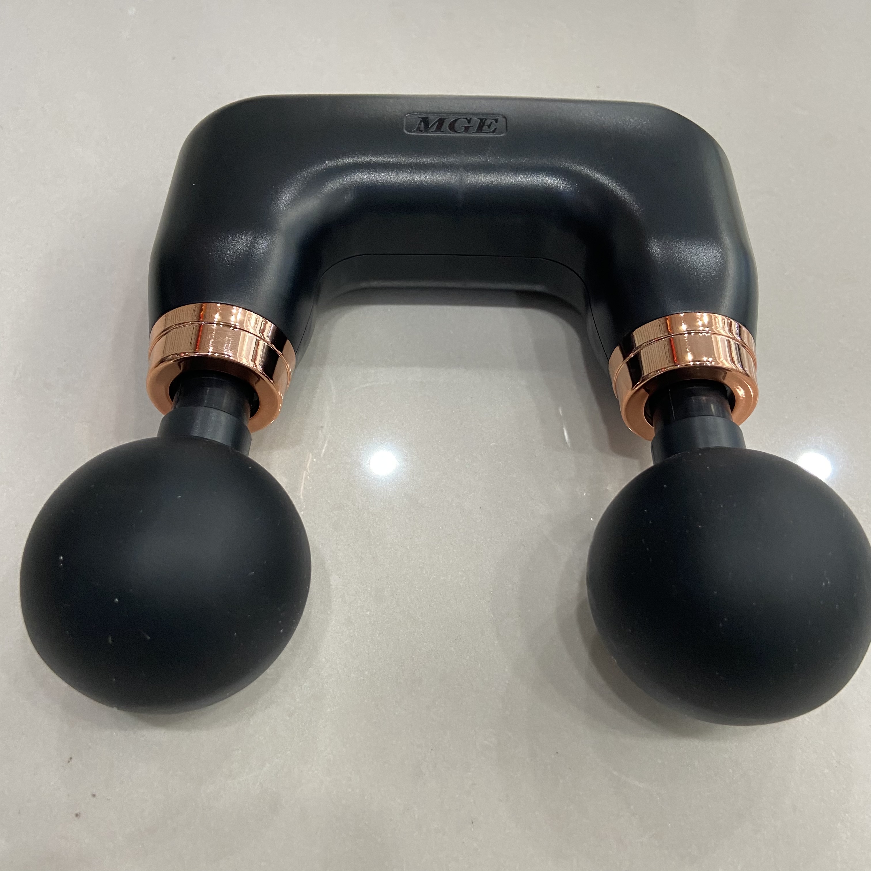 Dual-head fascia gun USB charging button electric muscle relaxation convenient fitness massage gun Specification image
