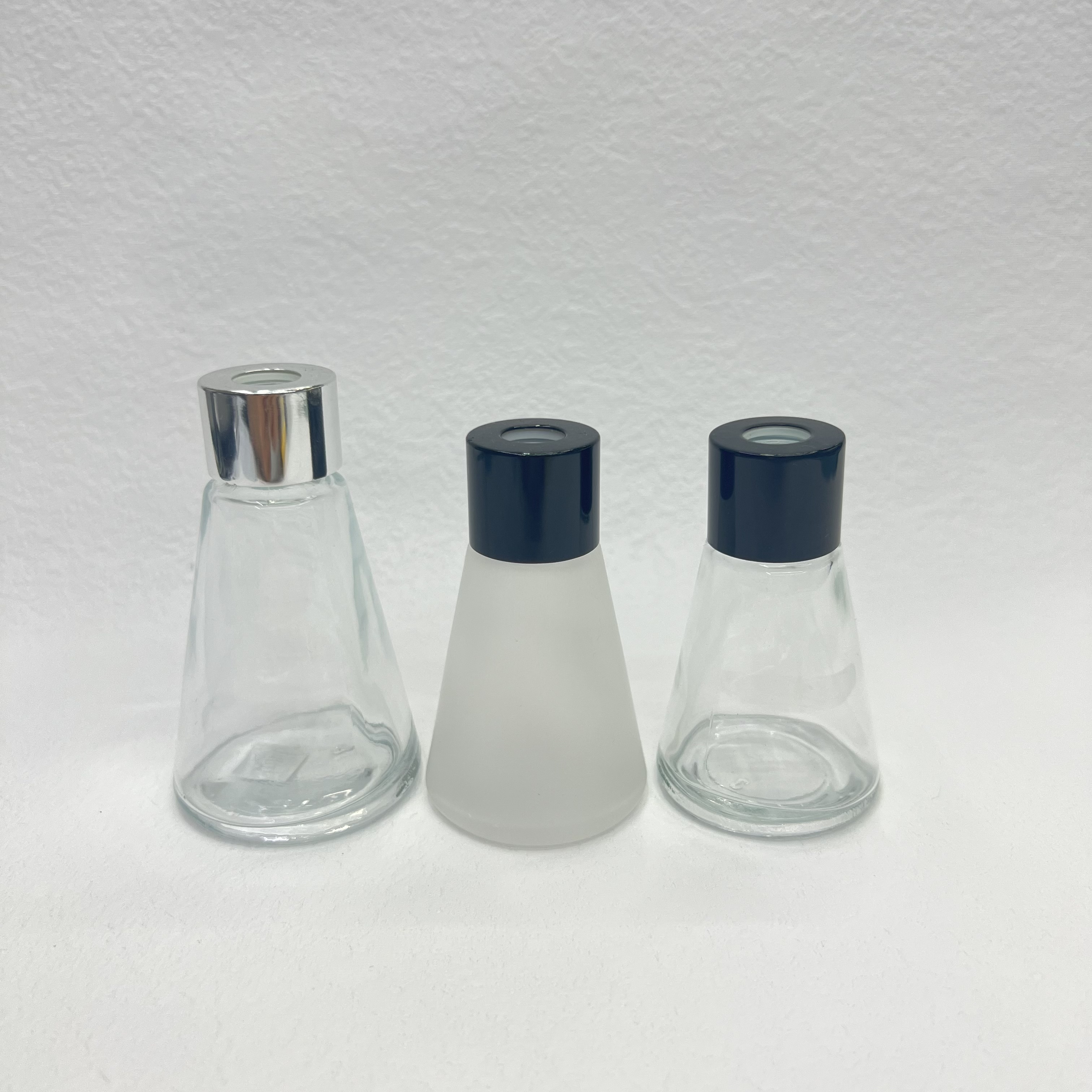 锥型玻璃瓶香薰瓶透明磨砂铝盖螺纹详情图1